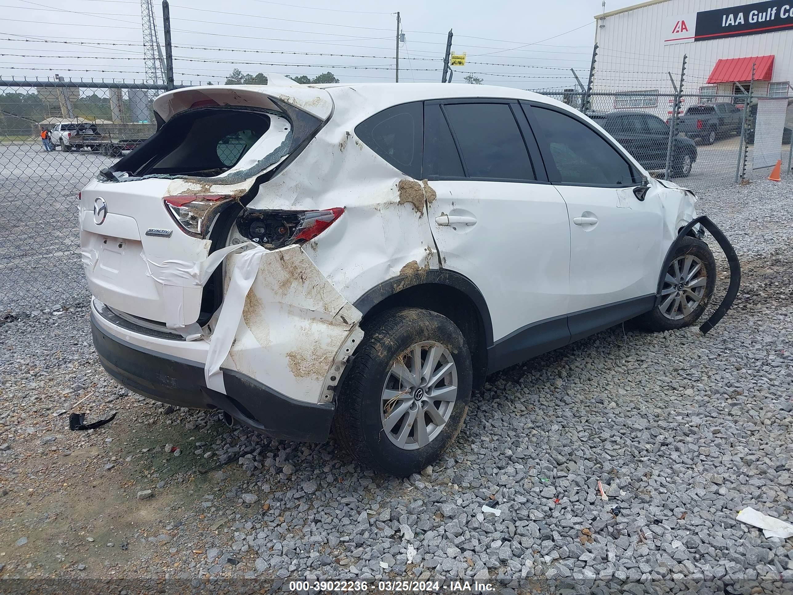 2016 MAZDA CX-5 — VIN JM3KE2BYXG0630666 — photo 4