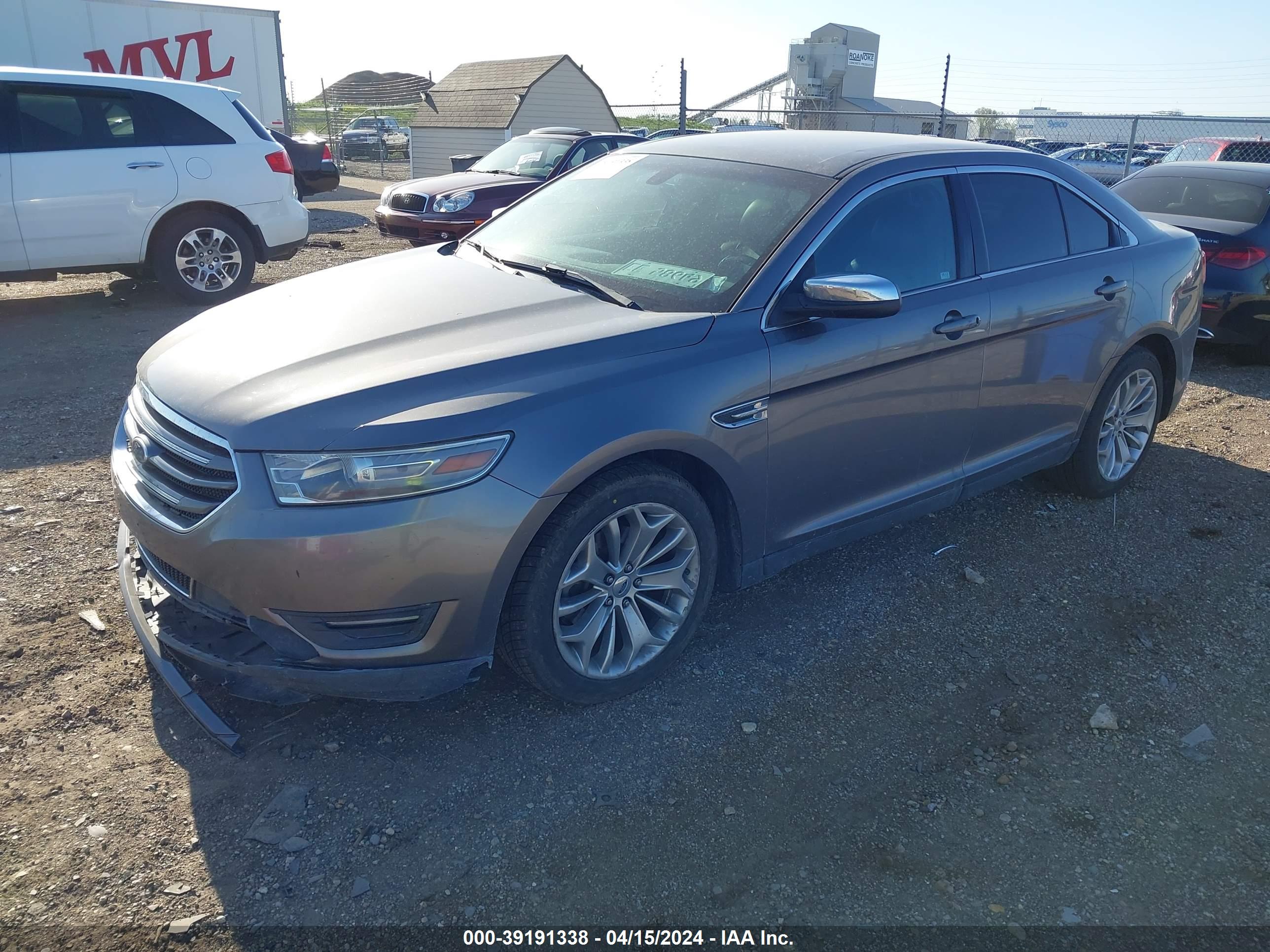 2014 FORD TAURUS — VIN 1FAHP2F82EG135010 — photo 2