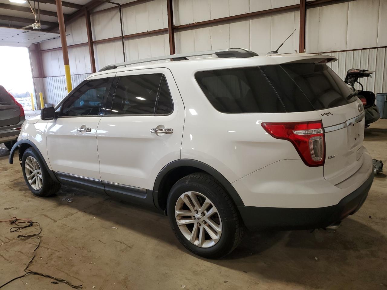 2012 FORD EXPLORER X — VIN 1FMHK8D83CGA38437 — photo 2