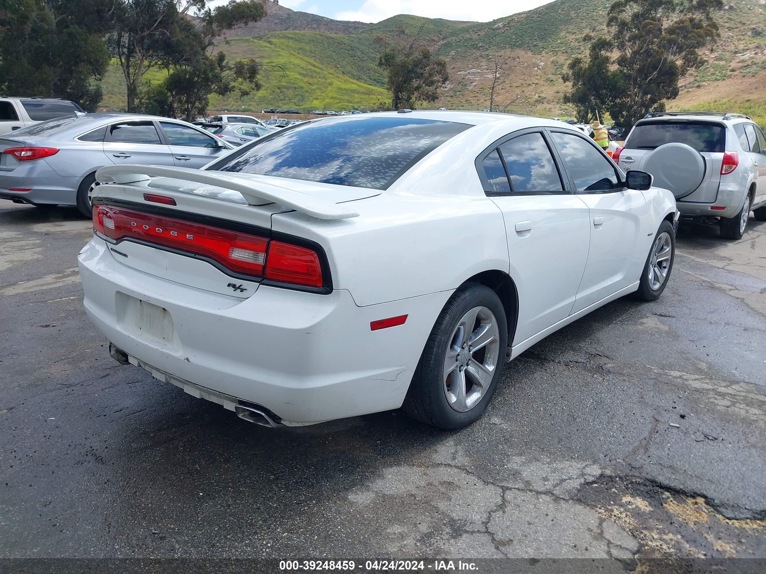 2011 DODGE CHARGER — VIN 2B3CL5CT8BH558749 — photo 4