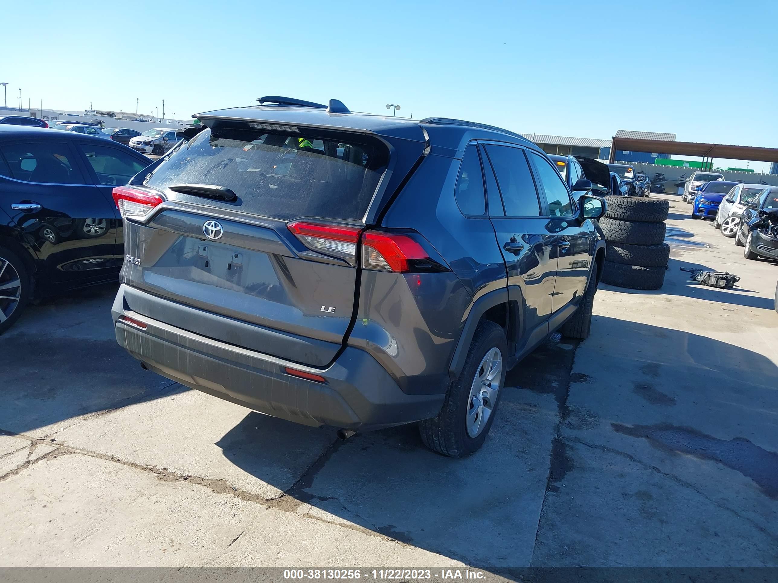2020 TOYOTA RAV4 — VIN 2T3H1RFV0LC046758 — photo 4