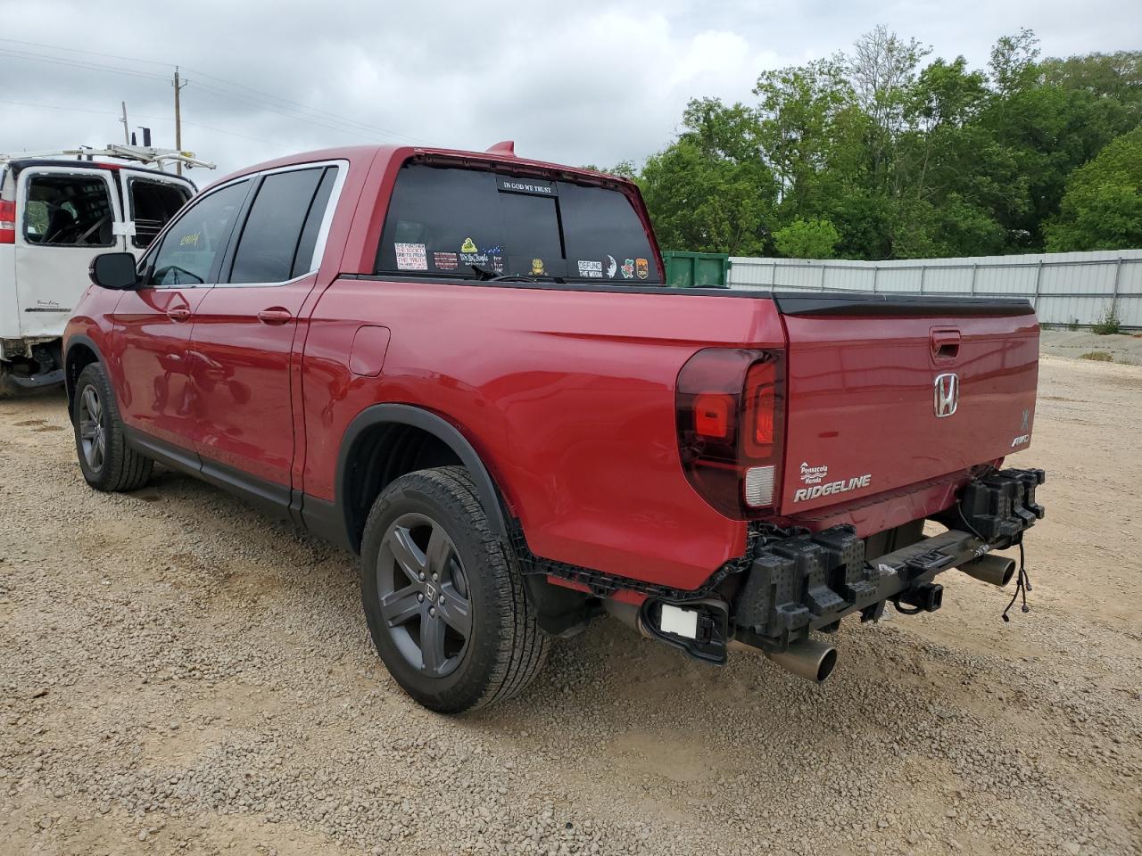 2021 HONDA RIDGELINE — VIN 5FPYK3F5XMB023768 — photo 2