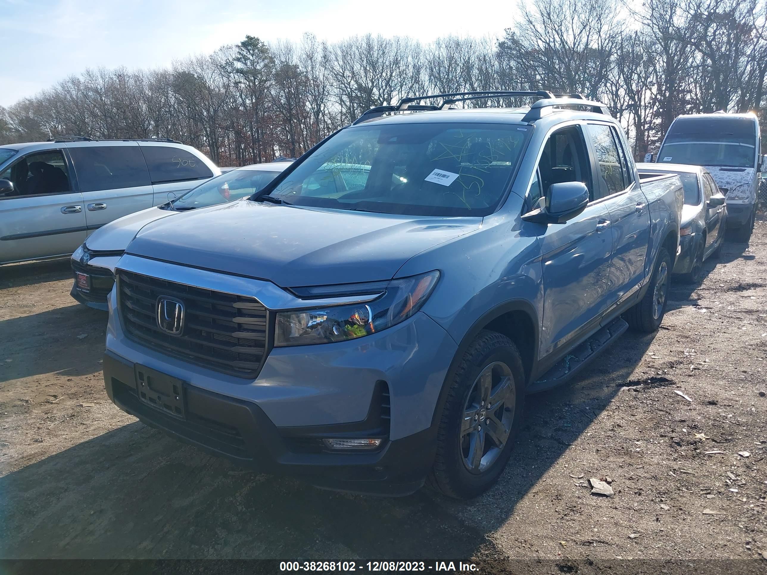2022 HONDA RIDGELINE — VIN 5FPYK3F57NB034017 — photo 2