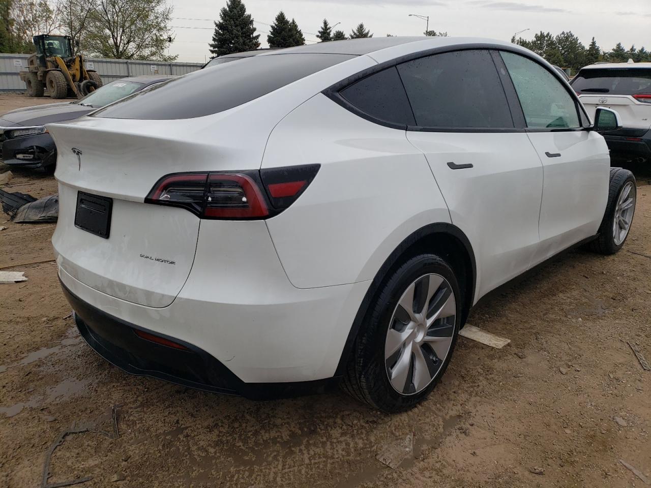2023 TESLA MODEL Y — VIN 7SAYGDEE0PF793664 — photo 3