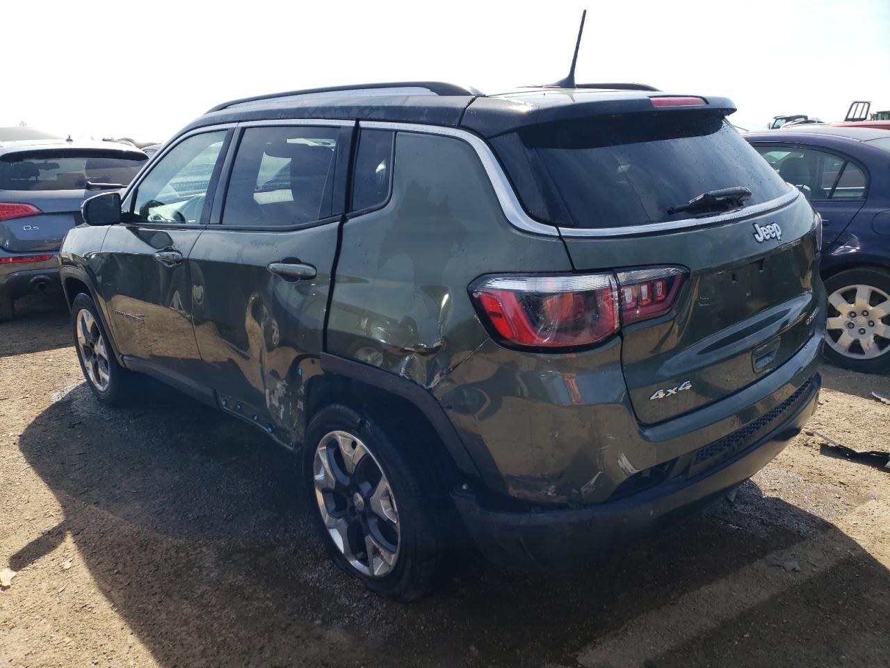 2018 JEEP COMPASS LI — VIN 3C4NJDCB2JT315720 — photo 2