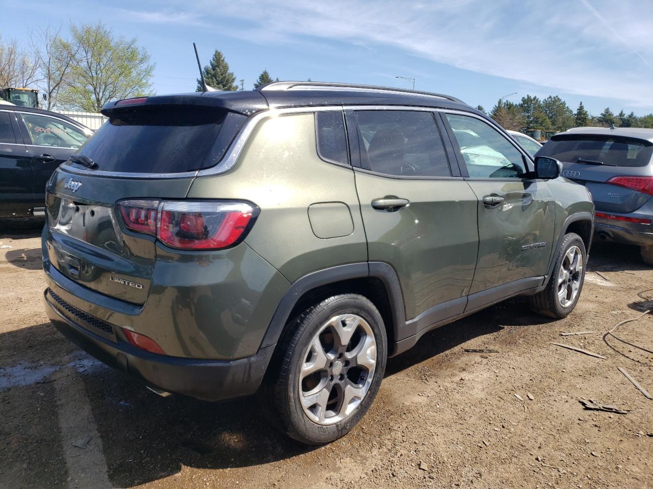 2018 JEEP COMPASS LI — VIN 3C4NJDCB2JT315720 — photo 3