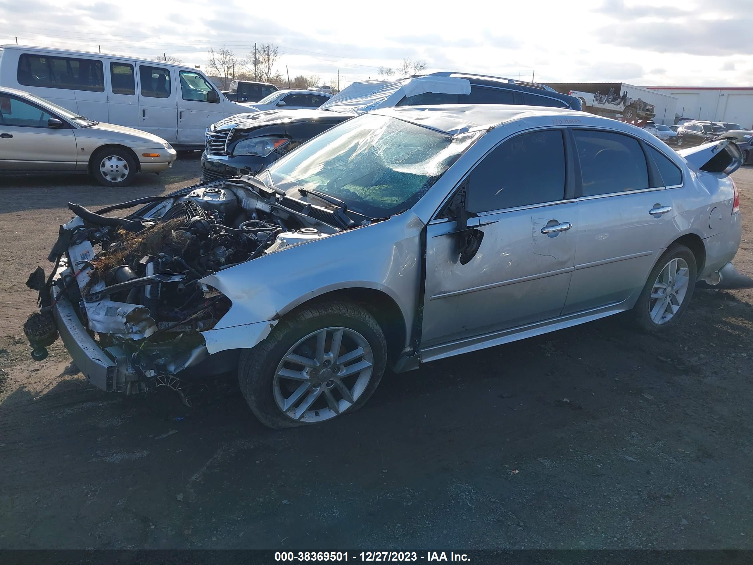 2012 CHEVROLET IMPALA — VIN 2G1WC5E38C1227374 — photo 2