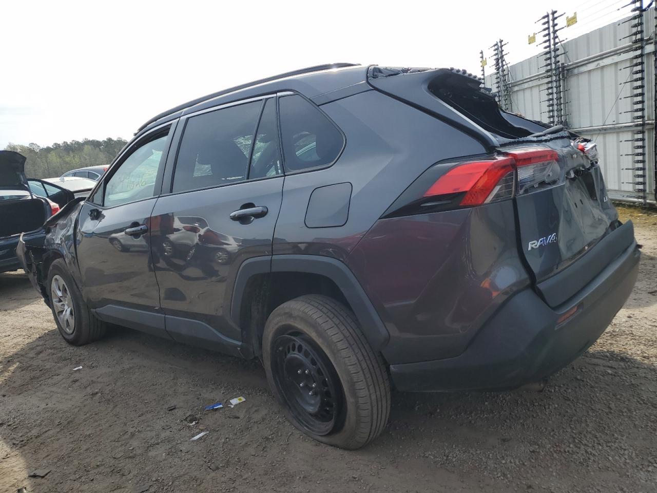 2021 TOYOTA RAV4 LE — VIN 2T3H1RFV2MW144593 — photo 2