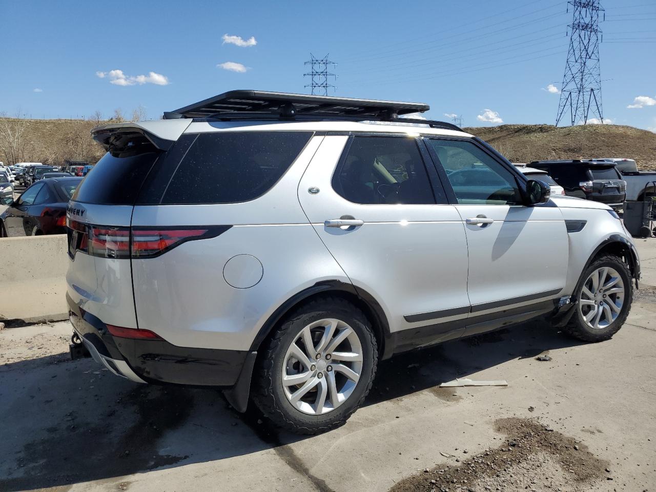 2019 LAND ROVER DISCOVERY — VIN SALRR2RV3K2402179 — photo 3