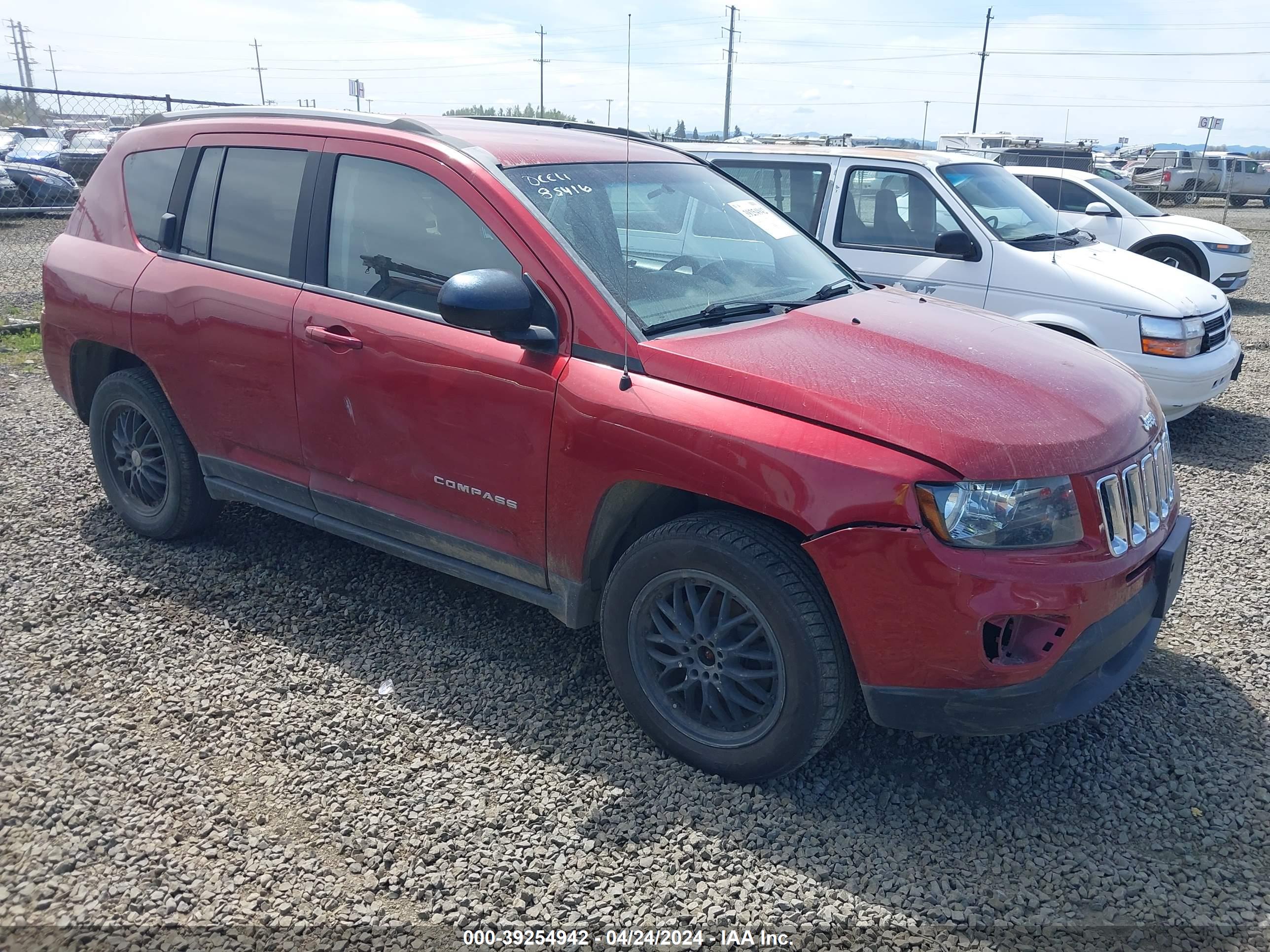 2015 JEEP COMPASS — VIN 1C4NJDBB0FD393055 — photo 1 of 12