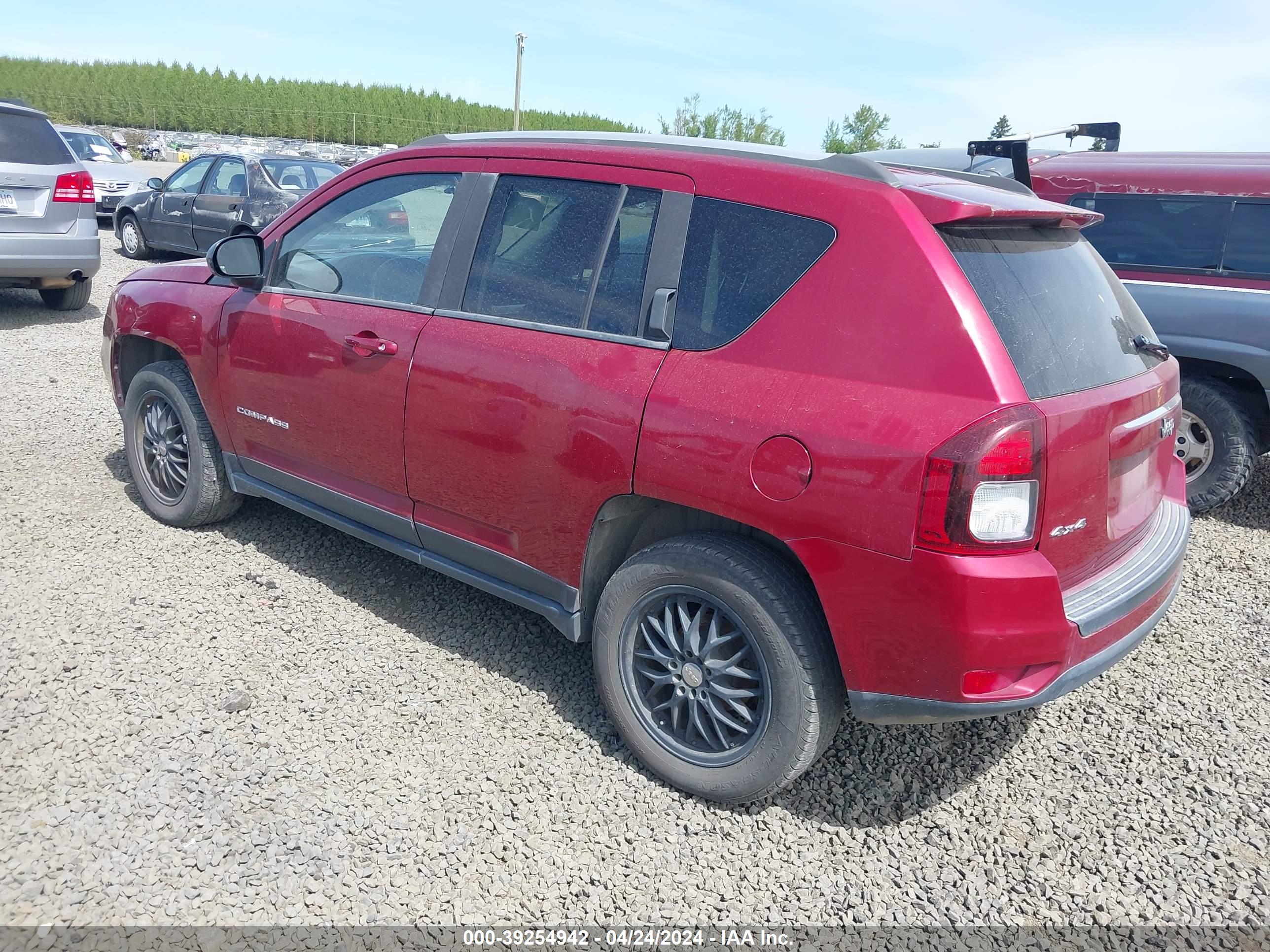 2015 JEEP COMPASS — VIN 1C4NJDBB0FD393055 — photo 3