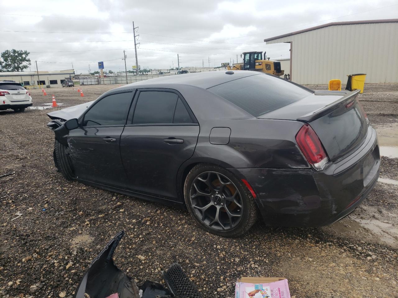 2017 CHRYSLER 300 S — VIN 2C3CCABGXHH645366 — photo 2