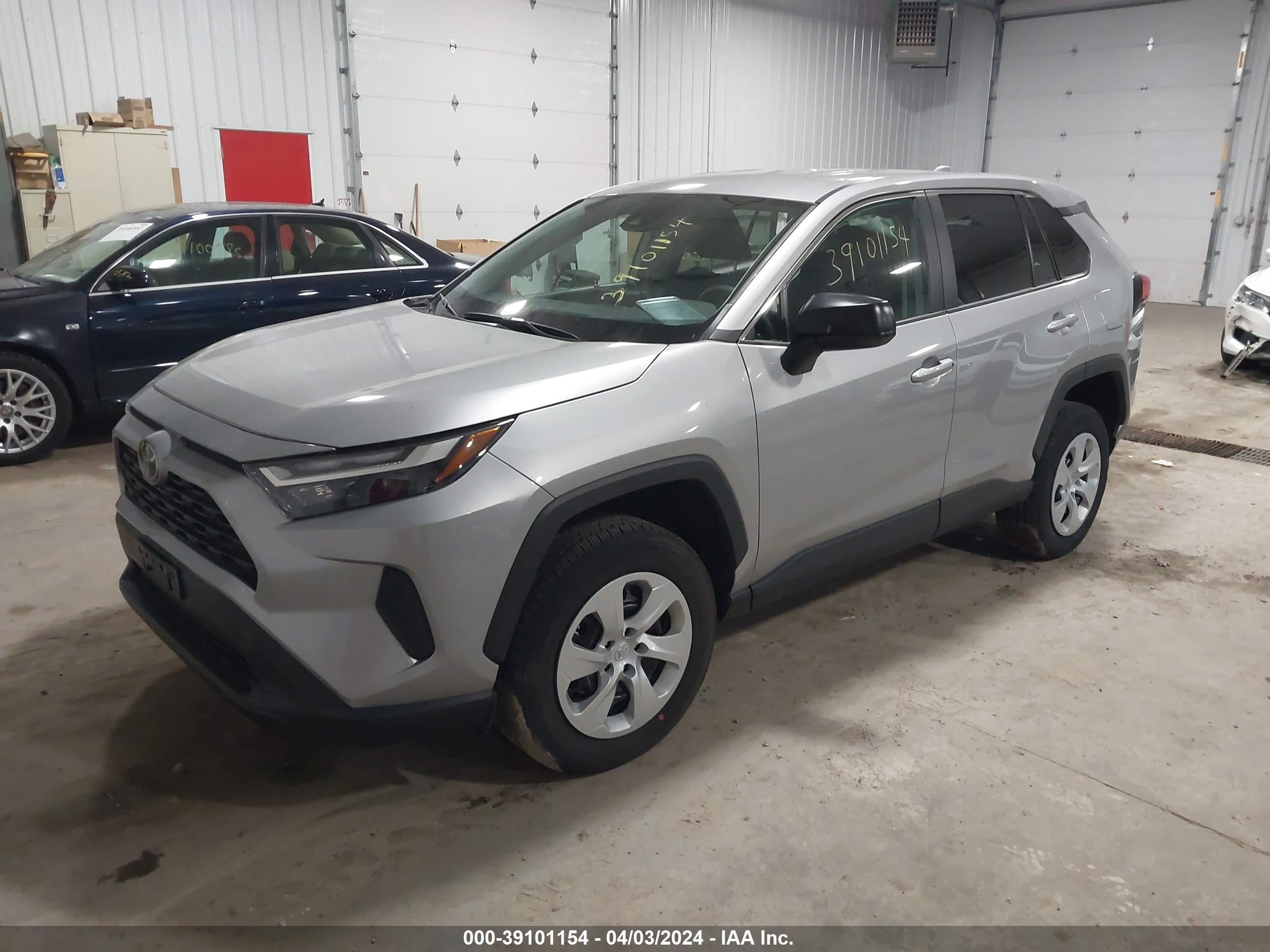 2023 TOYOTA RAV4 — VIN 2T3F1RFV3PW380701 — photo 2