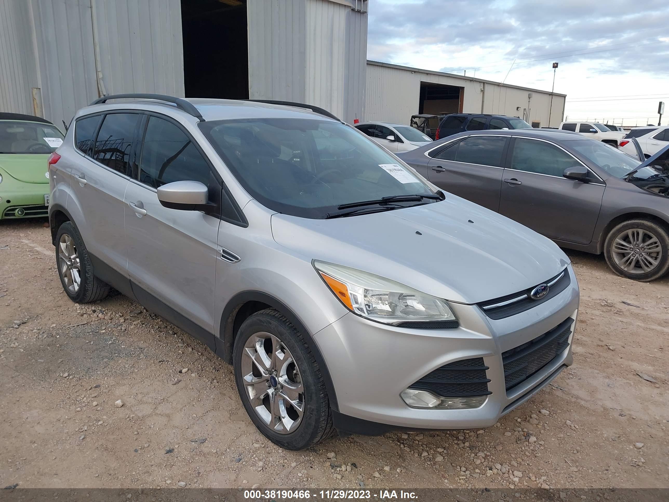 2014 FORD ESCAPE — VIN 1FMCU0GX4EUD57939 — photo 1 of 16