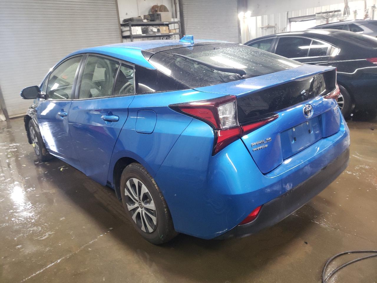 2020 TOYOTA PRIUS LE — VIN JTDL9RFU5L3014996 — photo 2
