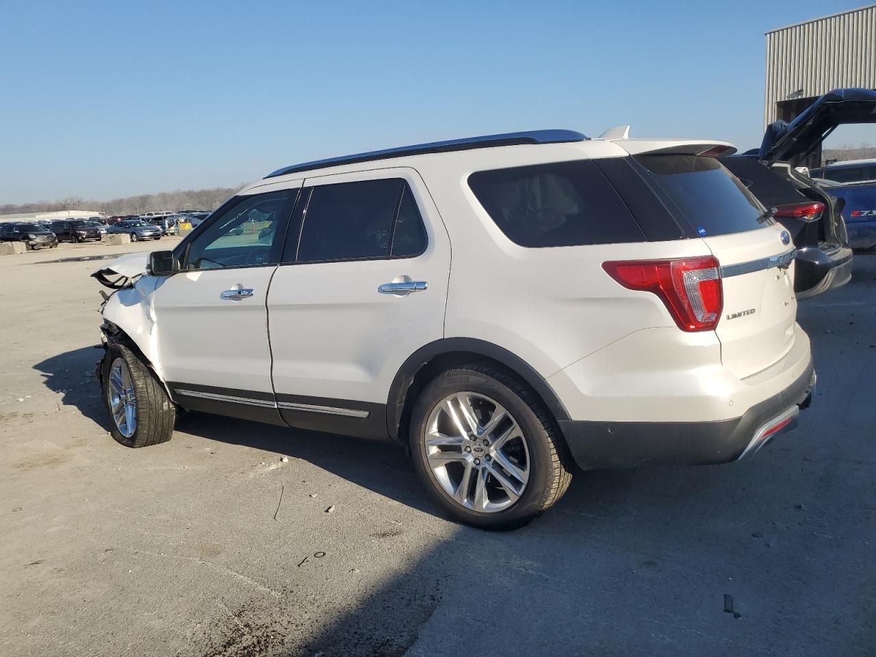 2017 FORD EXPLORER L — VIN 1FM5K8F8XHGC54504 — photo 2