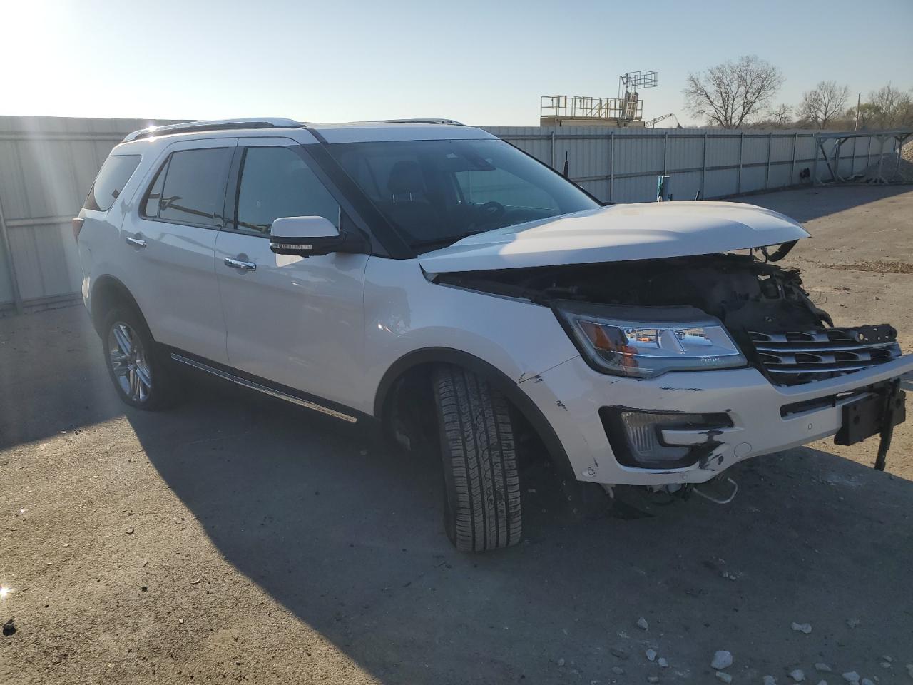 2017 FORD EXPLORER L — VIN 1FM5K8F8XHGC54504 — photo 4