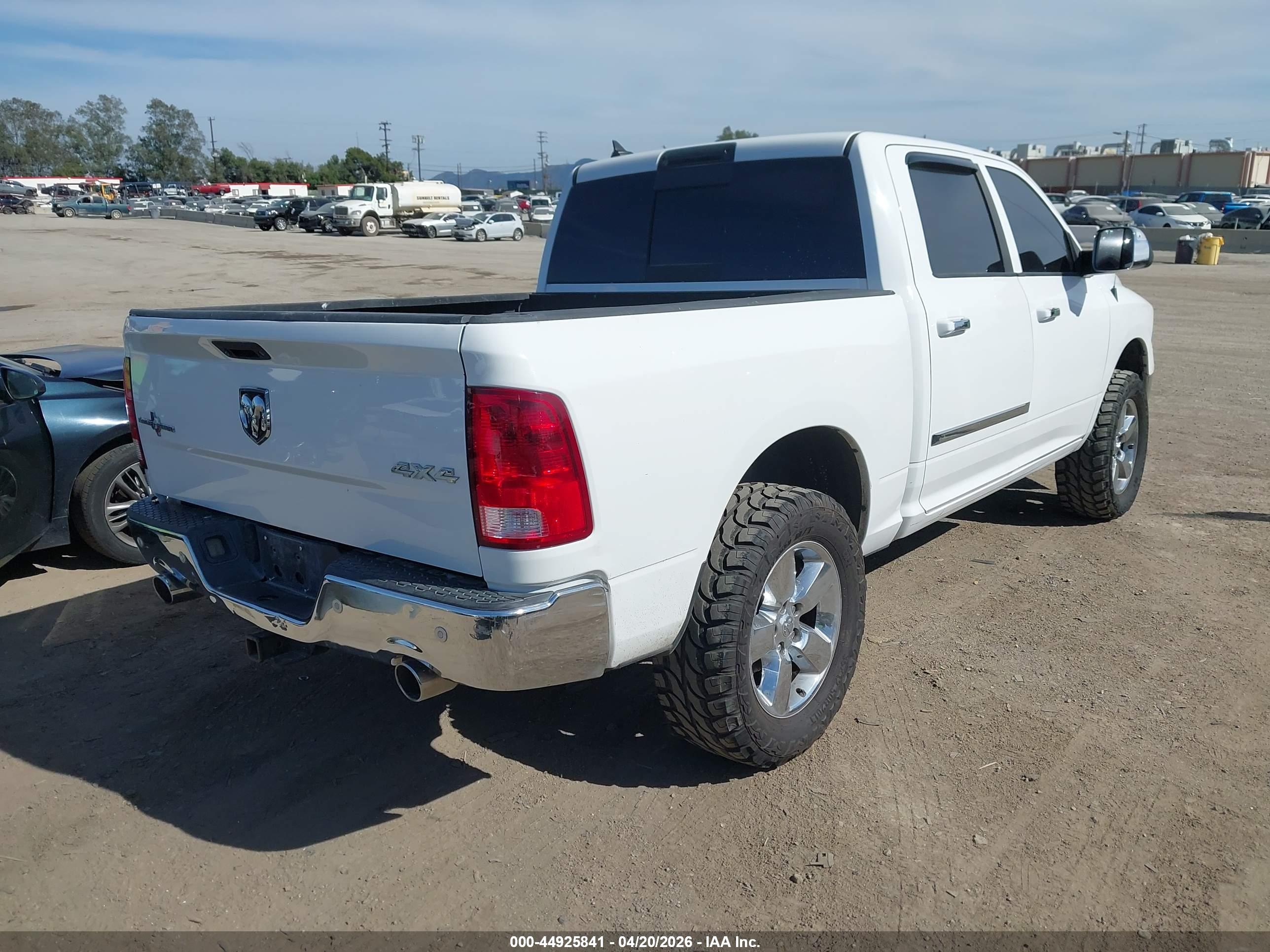 2016 RAM 1500 — VIN 1C6RR7LMXGS175981 — photo 4