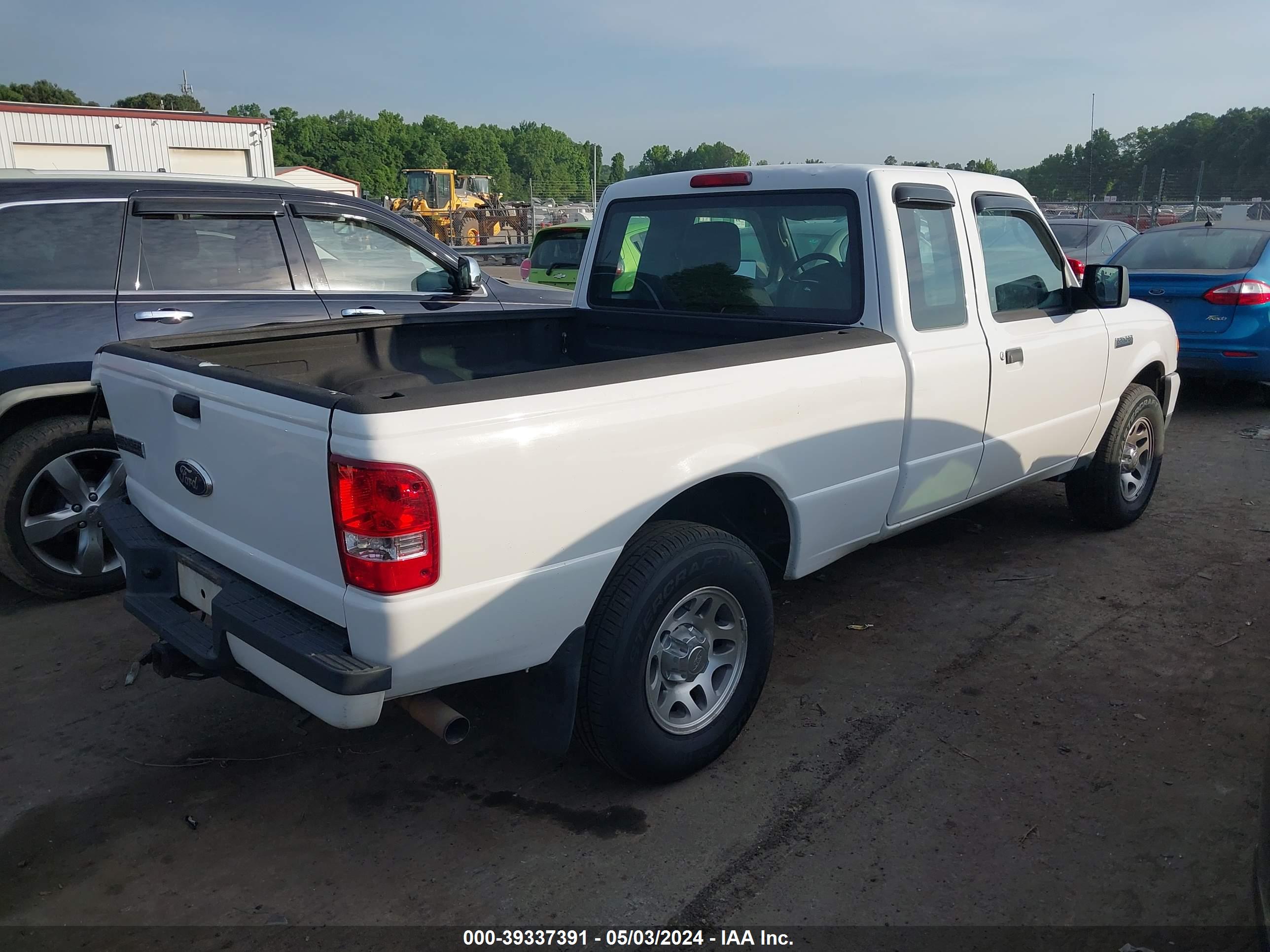 2011 FORD RANGER — VIN 1FTLR4FE9BPA67932 — photo 4