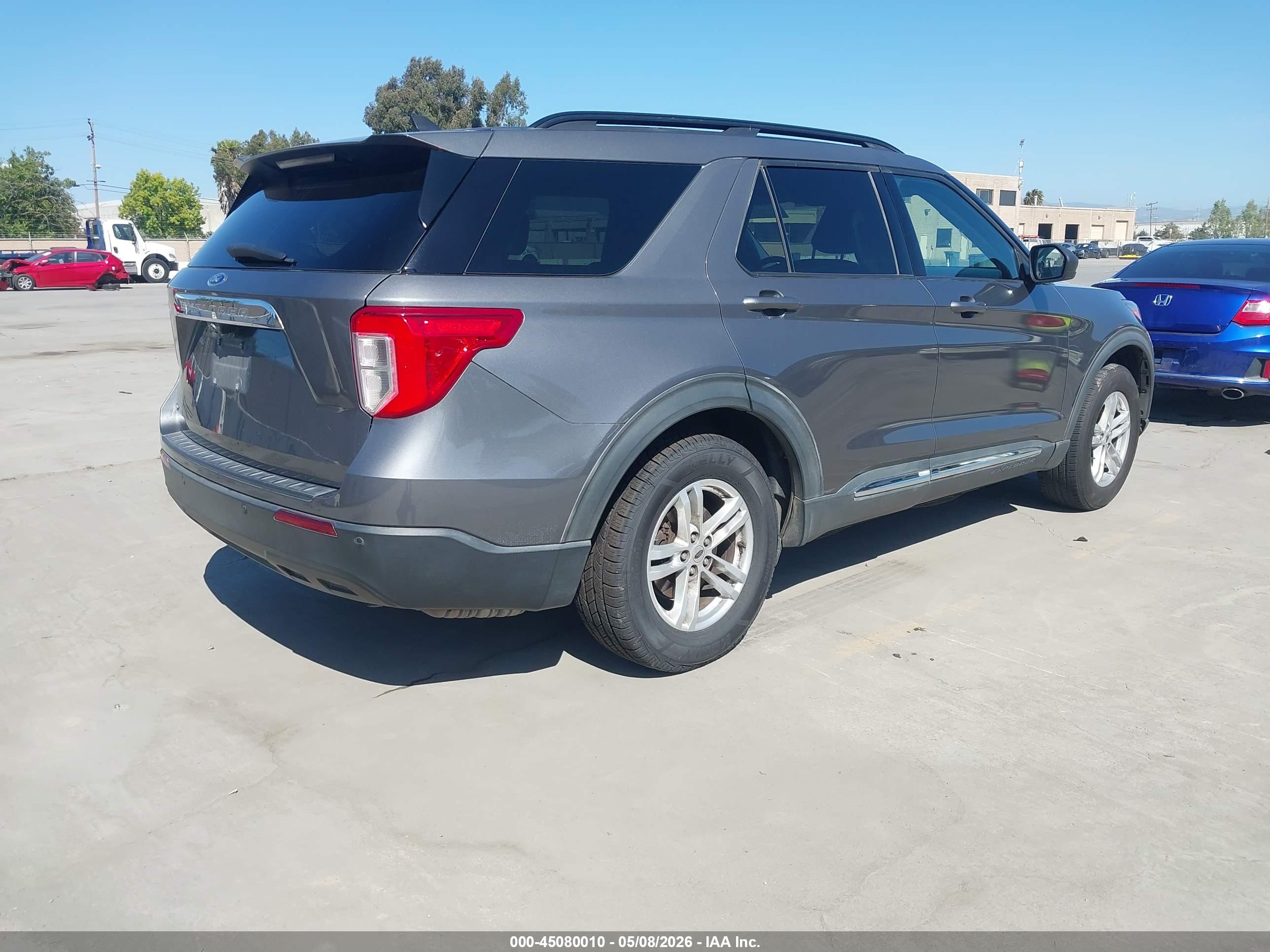 2021 FORD Explorer — VIN 1FMSK7DH9MGC32066 — photo 4