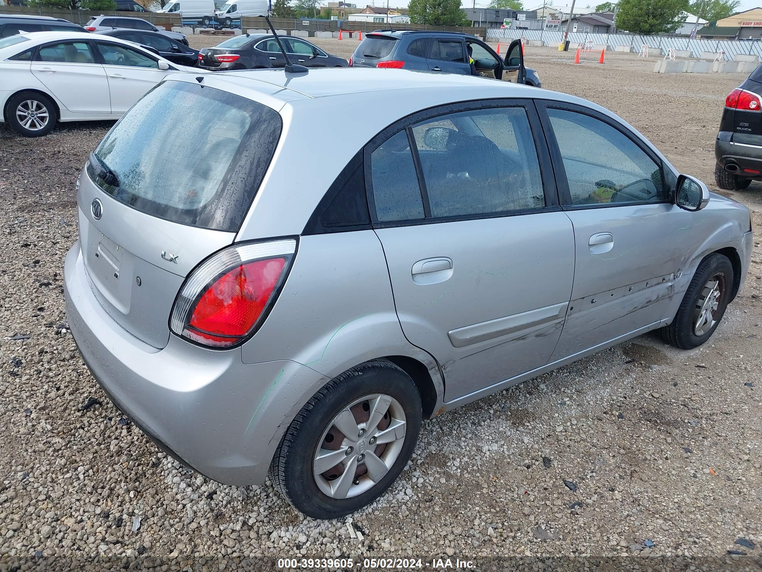 2011 KIA RIO5 — VIN KNADH5A37B6797490 — photo 4