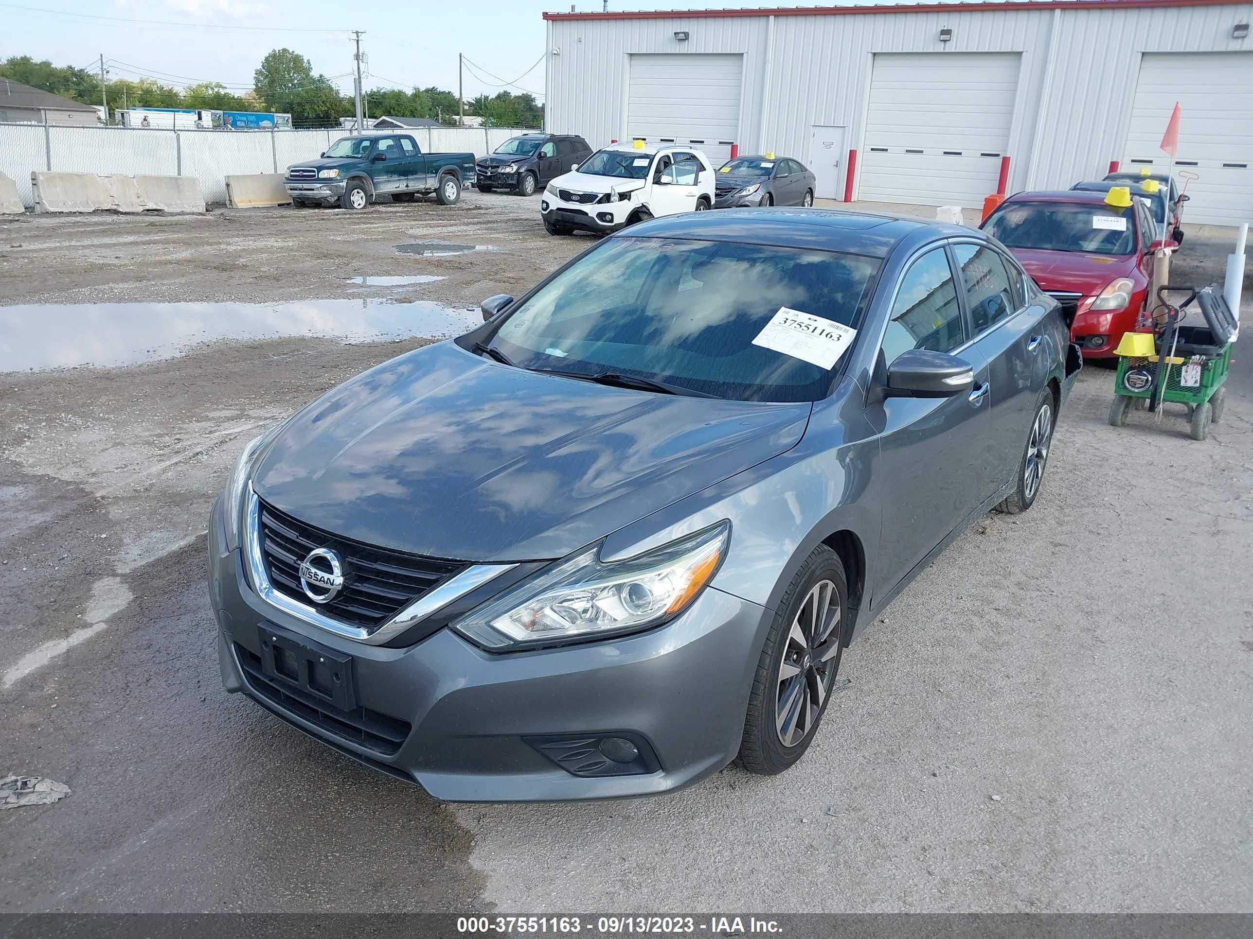 2018 NISSAN ALTIMA — VIN 1N4AL3AP5JC160762 — photo 2