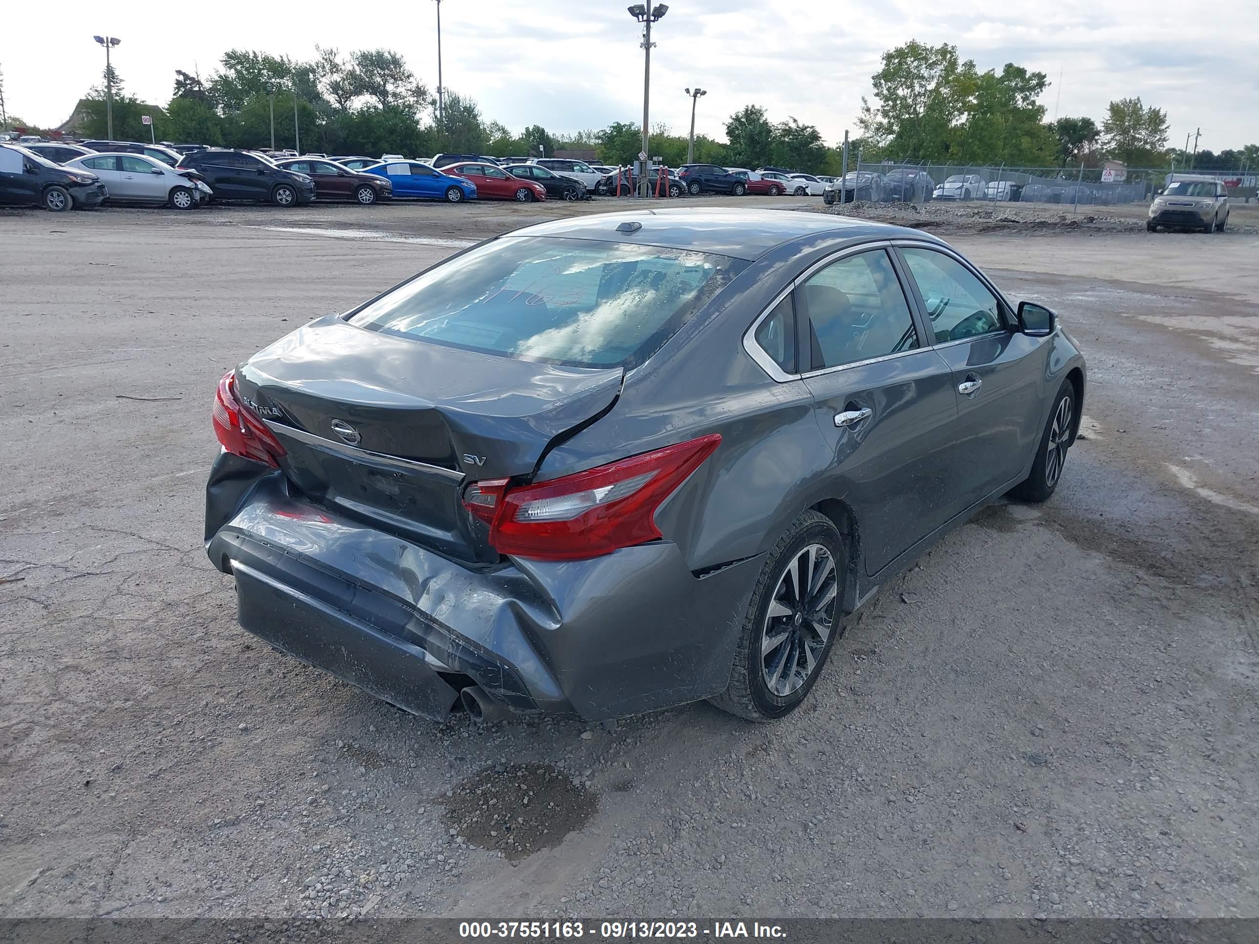 2018 NISSAN ALTIMA — VIN 1N4AL3AP5JC160762 — photo 4