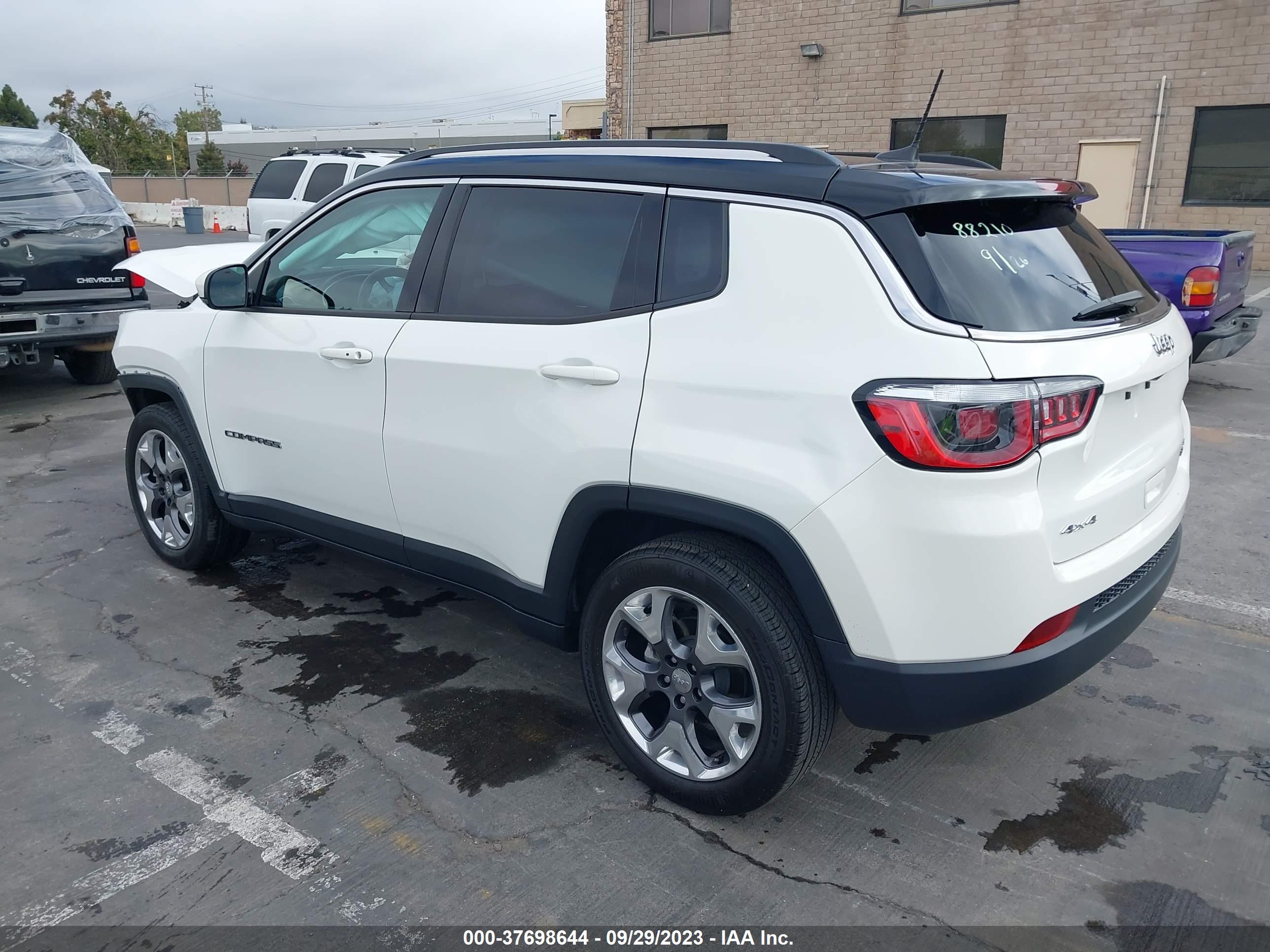 2020 JEEP COMPASS — VIN 3C4NJDCB1LT124177 — photo 3