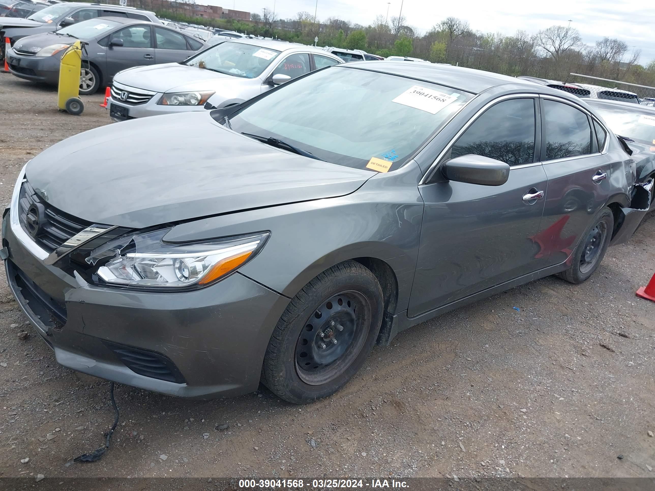 2017 NISSAN ALTIMA — VIN 1N4AL3AP4HN321391 — photo 2