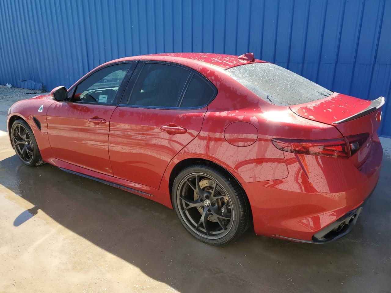 2017 ALFA ROMEO GIULIA QUA — VIN ZARFAEAV6H7551136 — photo 2