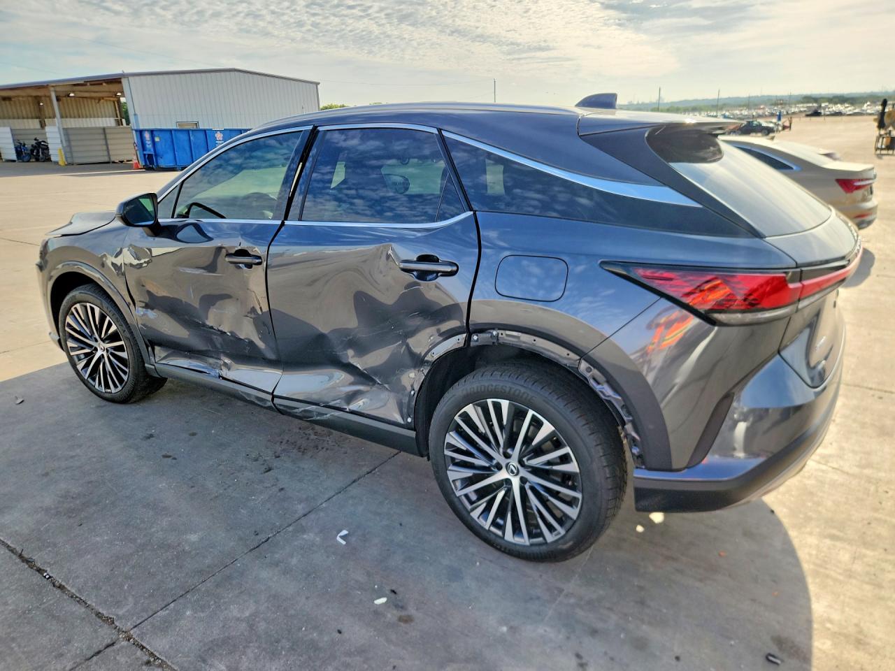 2025 LEXUS RX — VIN 2T2BBMCA0SC105110 — photo 2