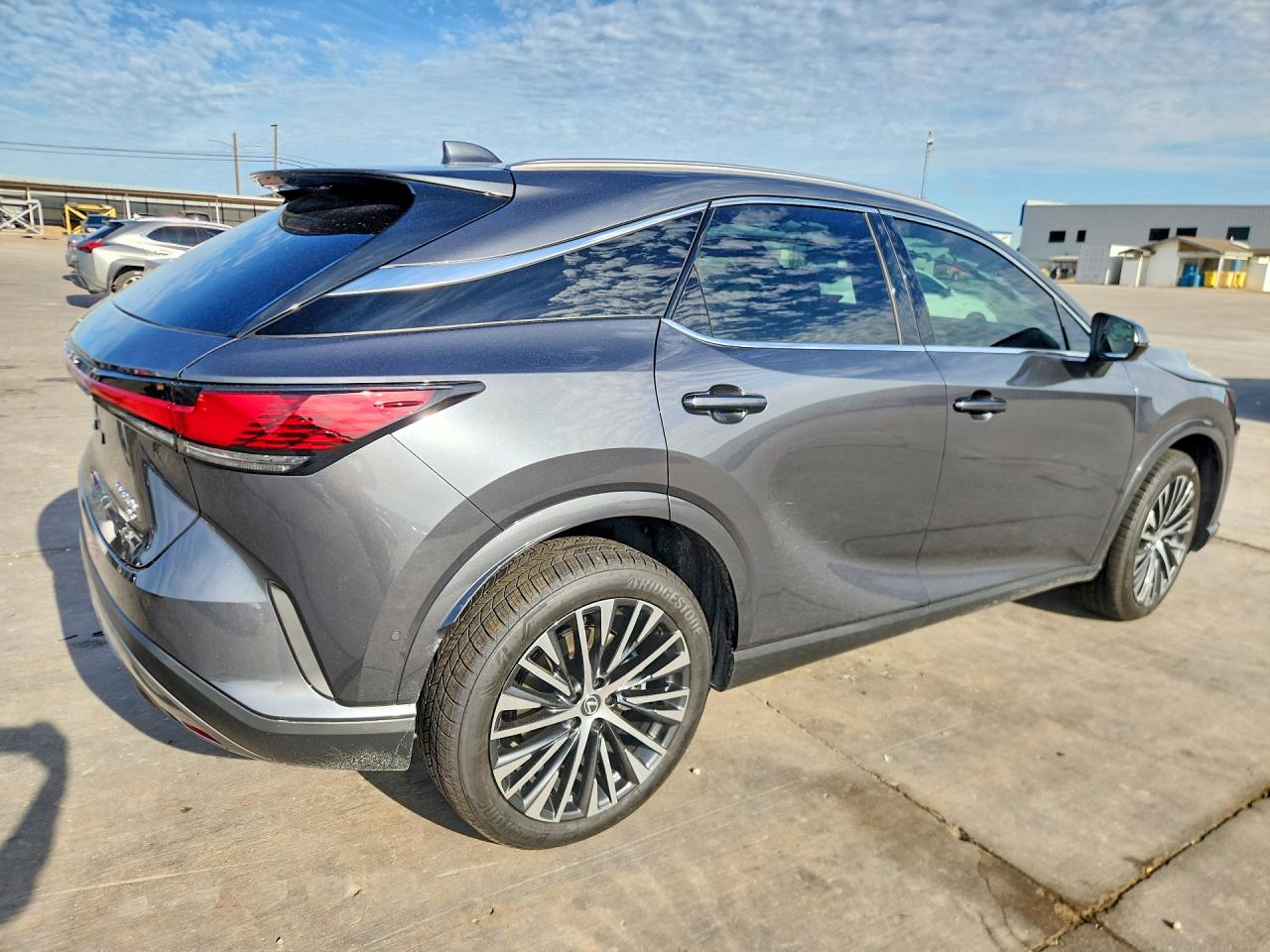 2025 LEXUS RX — VIN 2T2BBMCA0SC105110 — photo 3