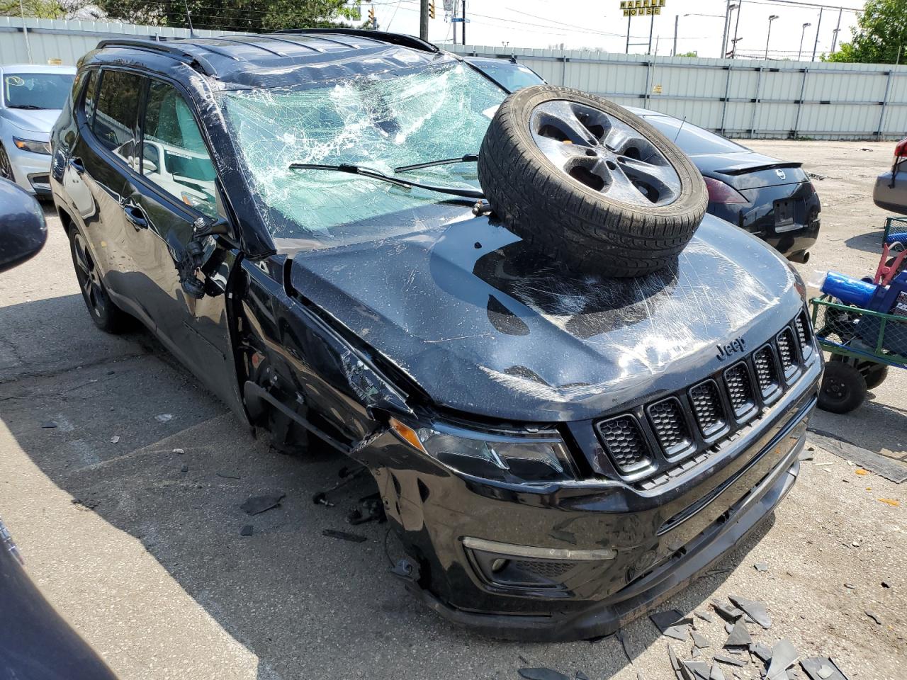 2018 JEEP COMPASS LA — VIN 3C4NJDBB1JT396307 — photo 4