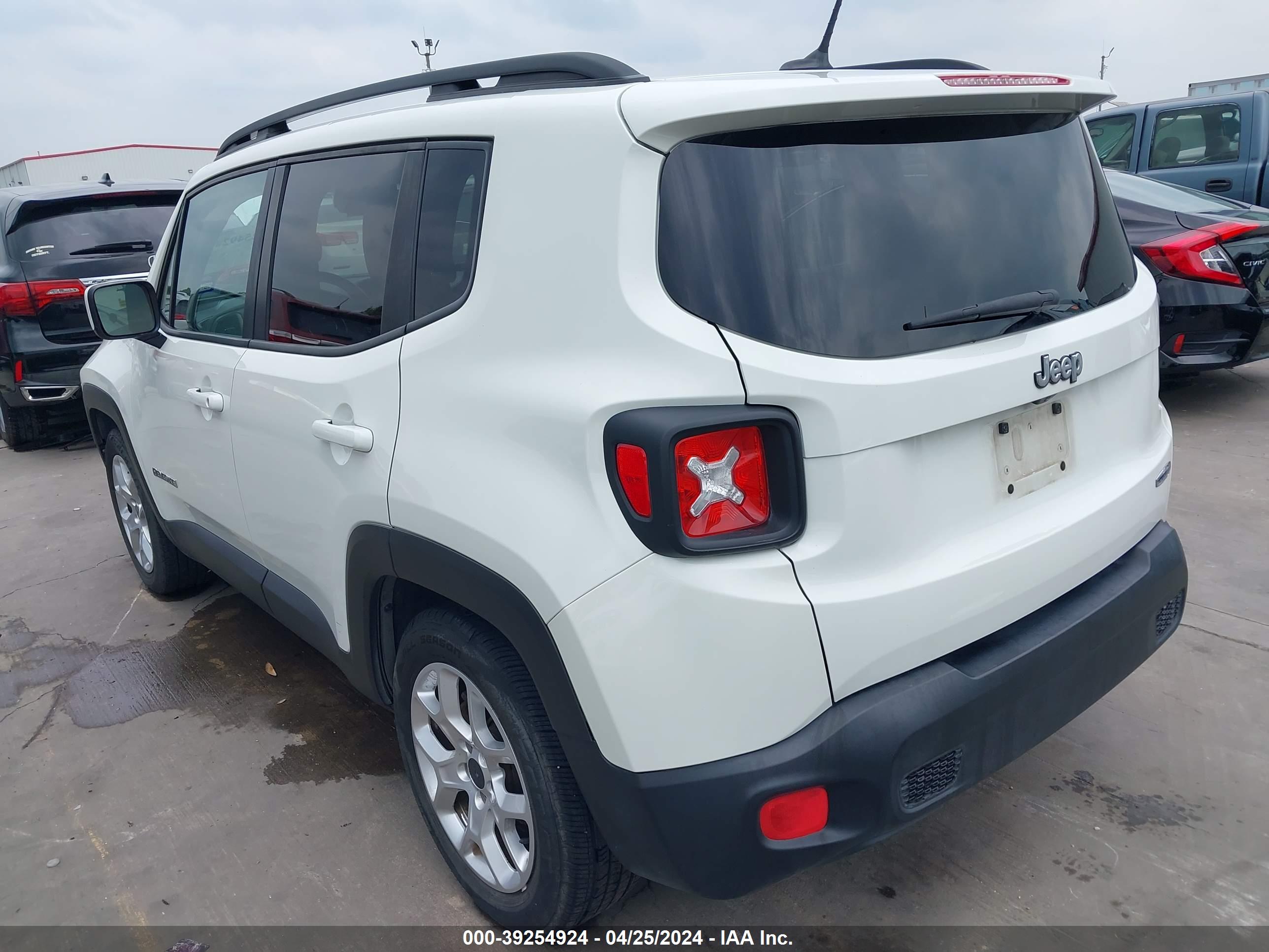 2015 JEEP RENEGADE — VIN ZACCJABT4FPC12958 — photo 3