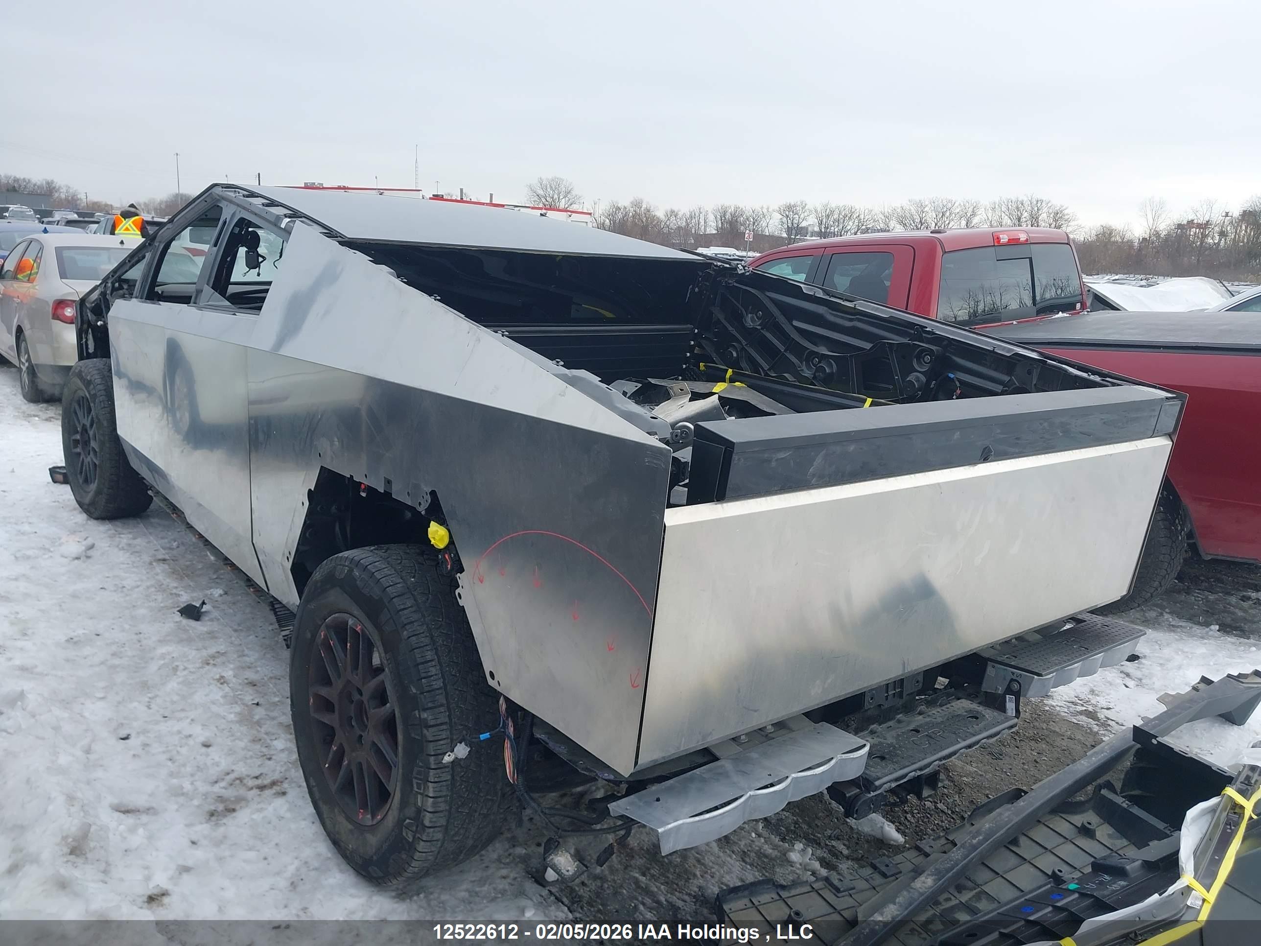 2025 TESLA Cybertruck — VIN 7G2CEHED2SA065715 — photo 3