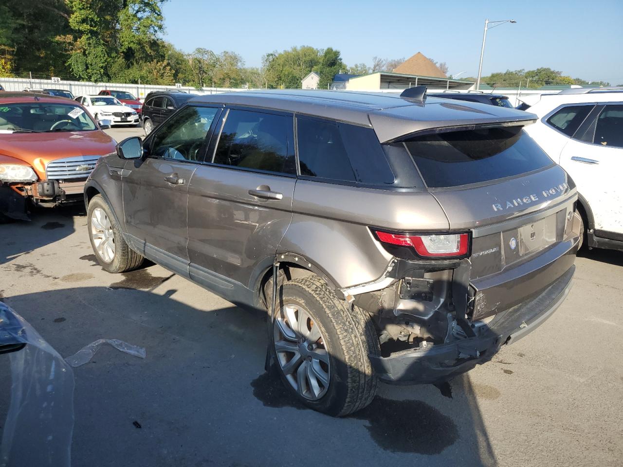 2017 LAND ROVER RANGE ROVE — VIN SALVP2BG2HH215943 — photo 2