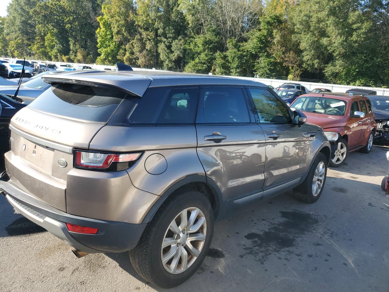 2017 LAND ROVER RANGE ROVE — VIN SALVP2BG2HH215943 — photo 3