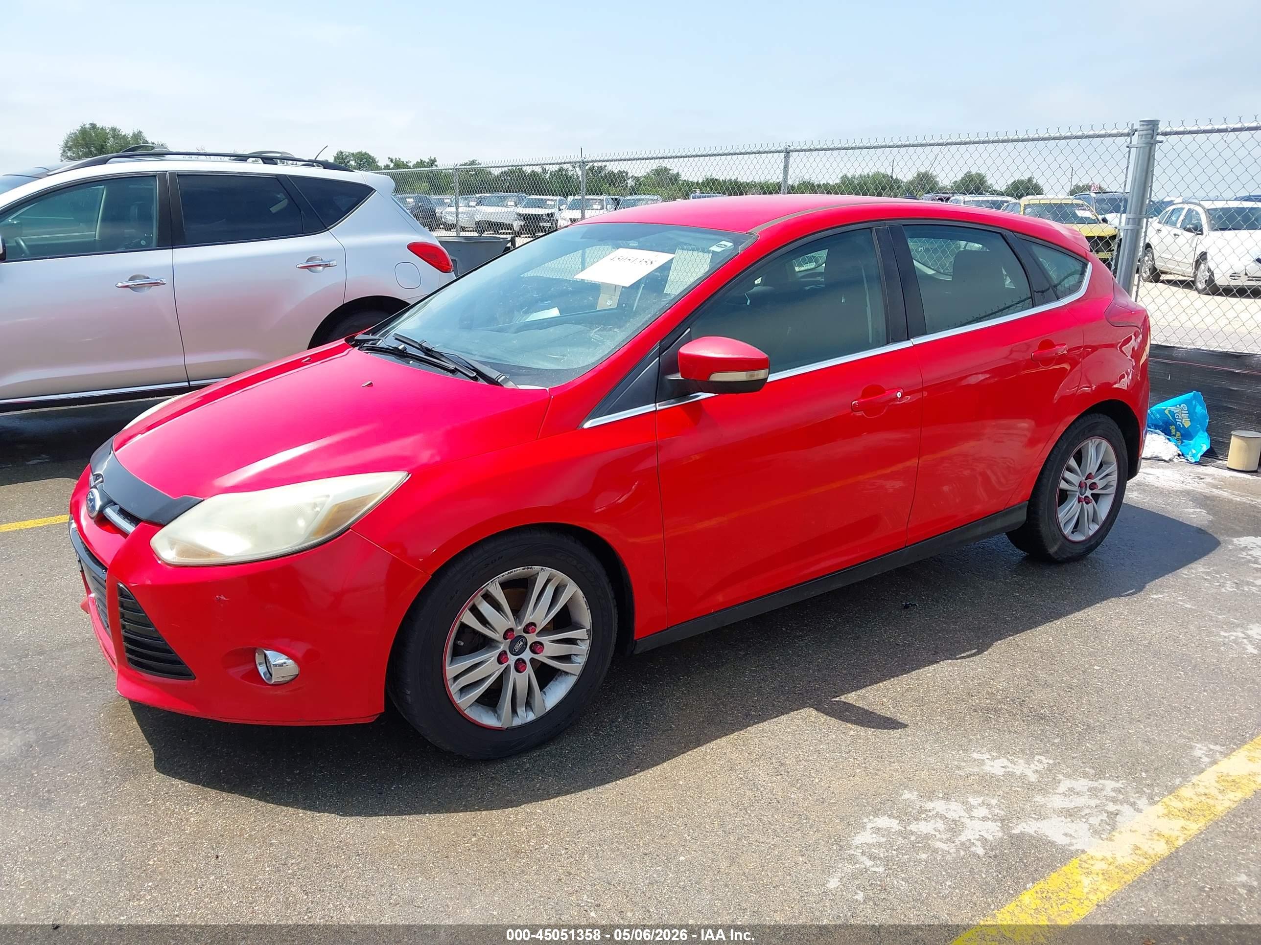 2012 FORD Focus — VIN 1FAHP3M28CL317075 — photo 2