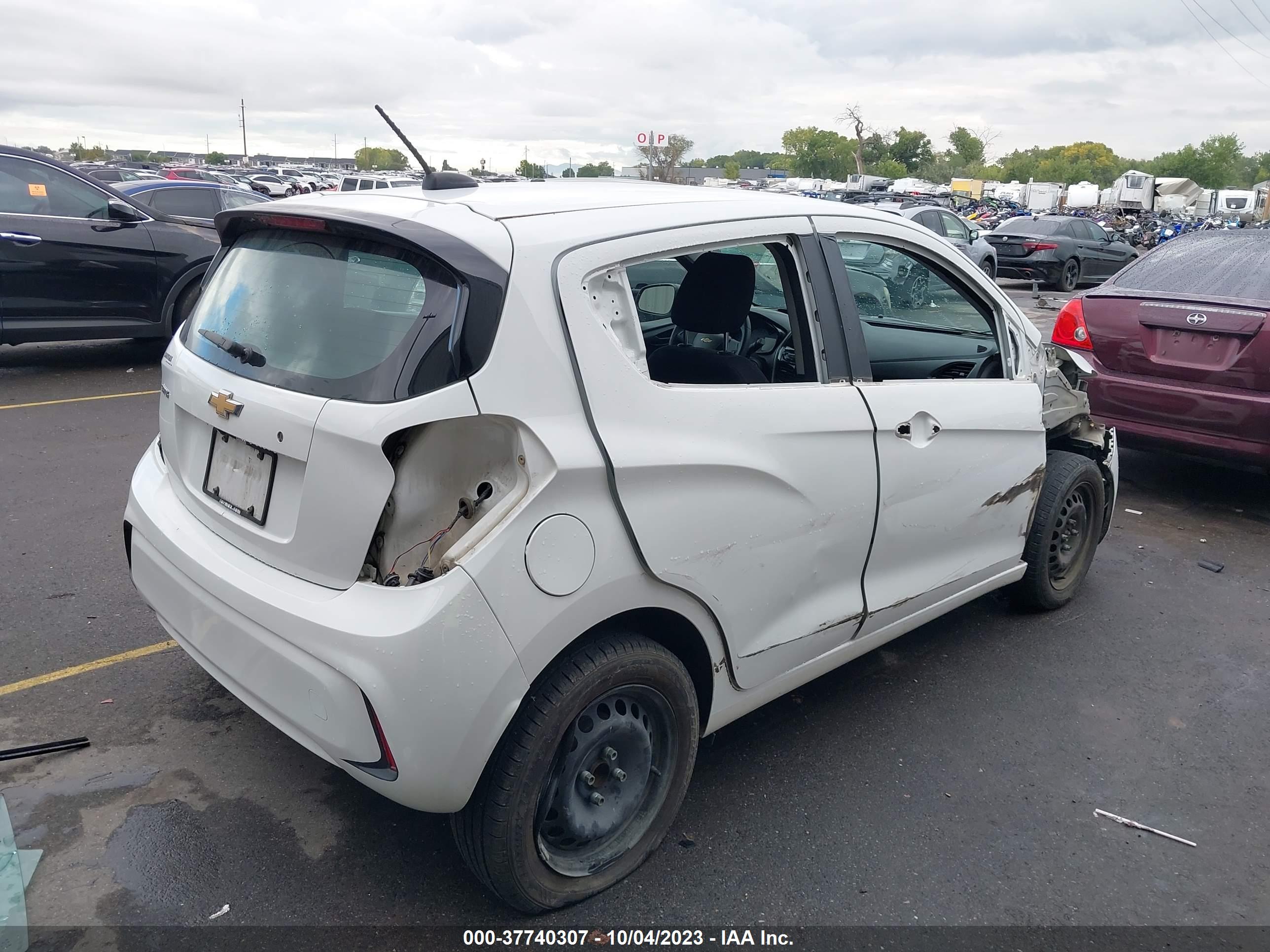 2017 CHEVROLET SPARK — VIN KL8CB6SA8HC733108 — photo 4