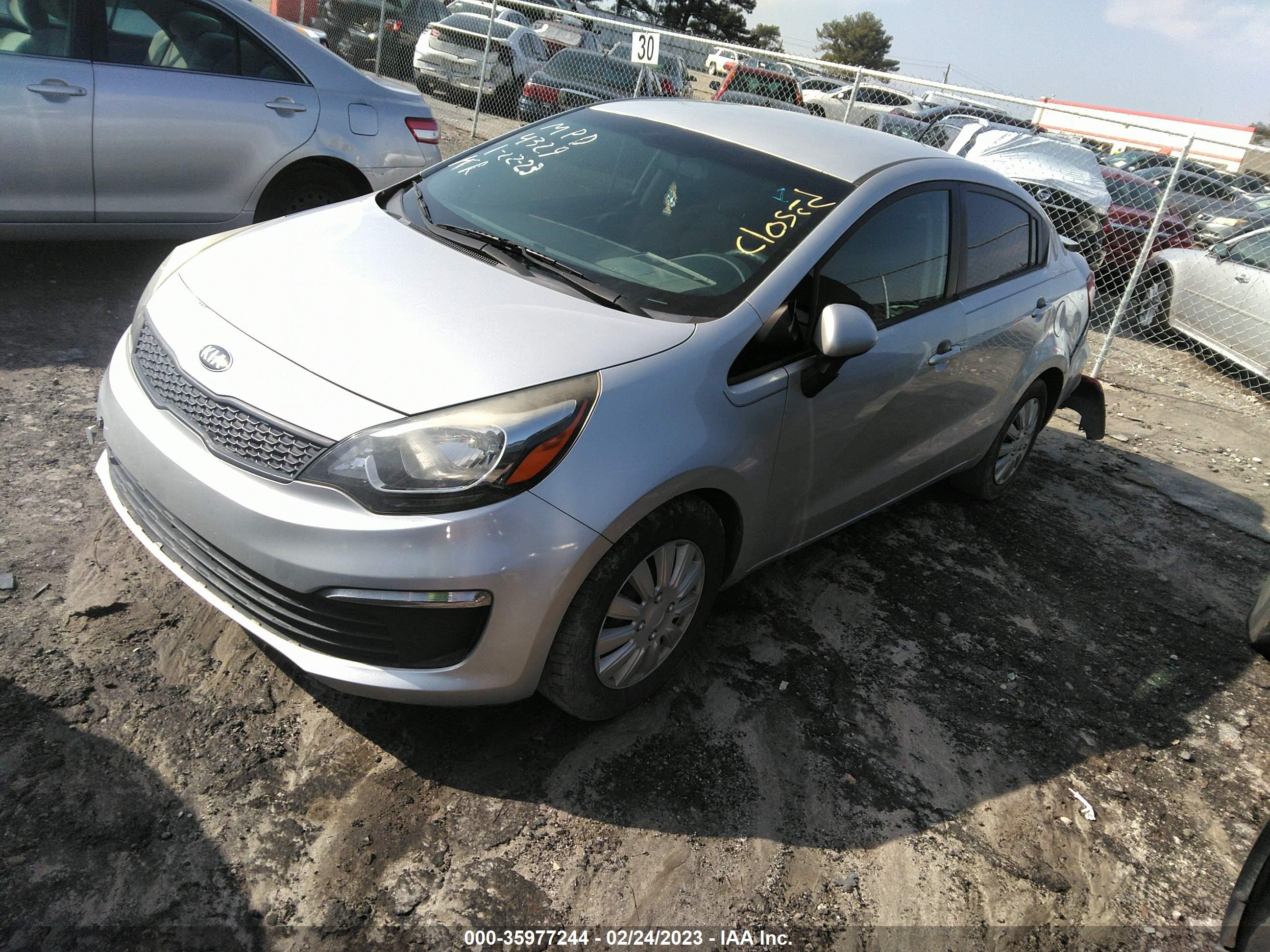 2016 KIA Rio — VIN KNADM4A37G6574329 — photo 2