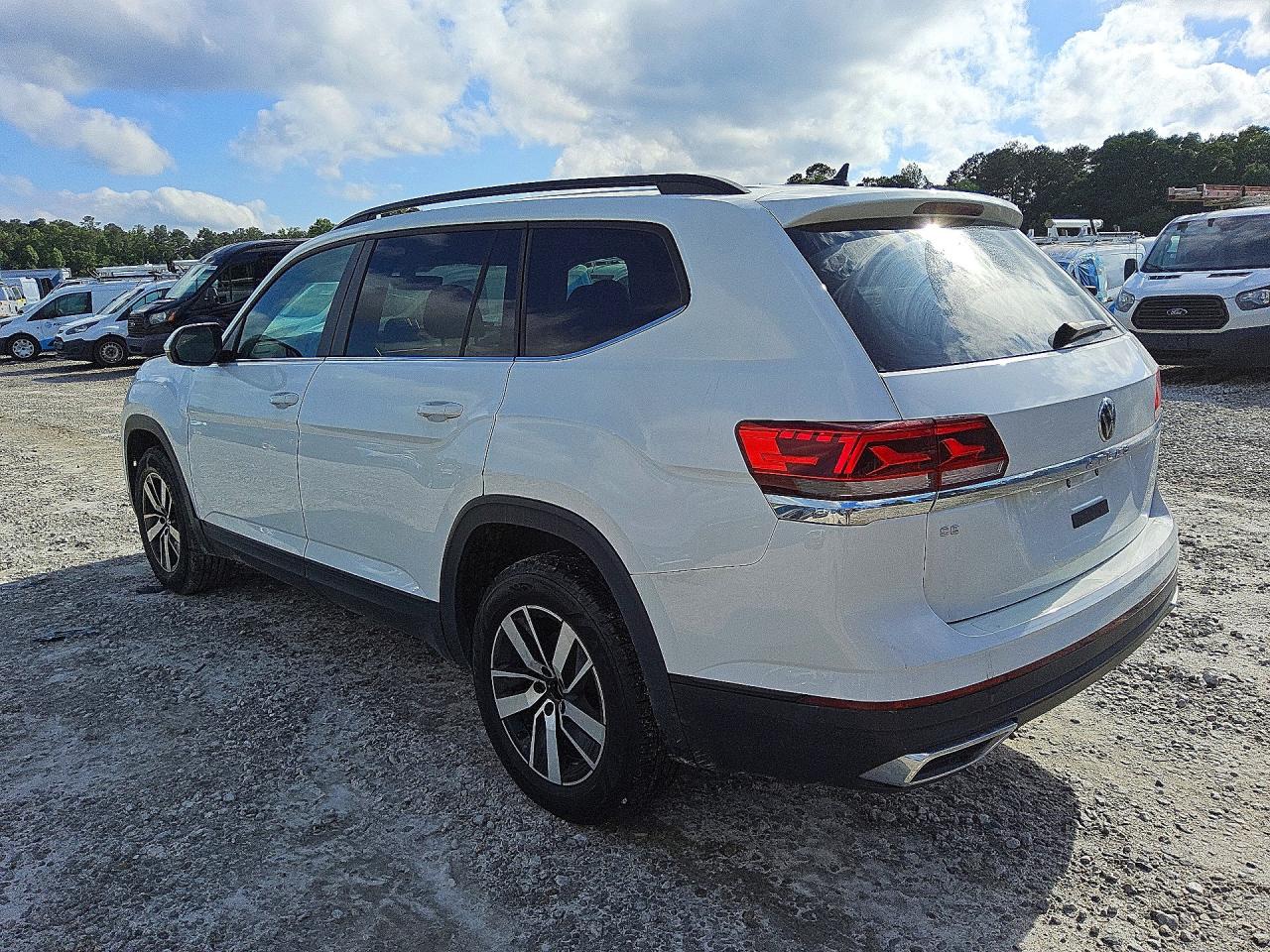 2021 VOLKSWAGEN Atlas — VIN 1V2DP2CAXMC596511 — photo 2
