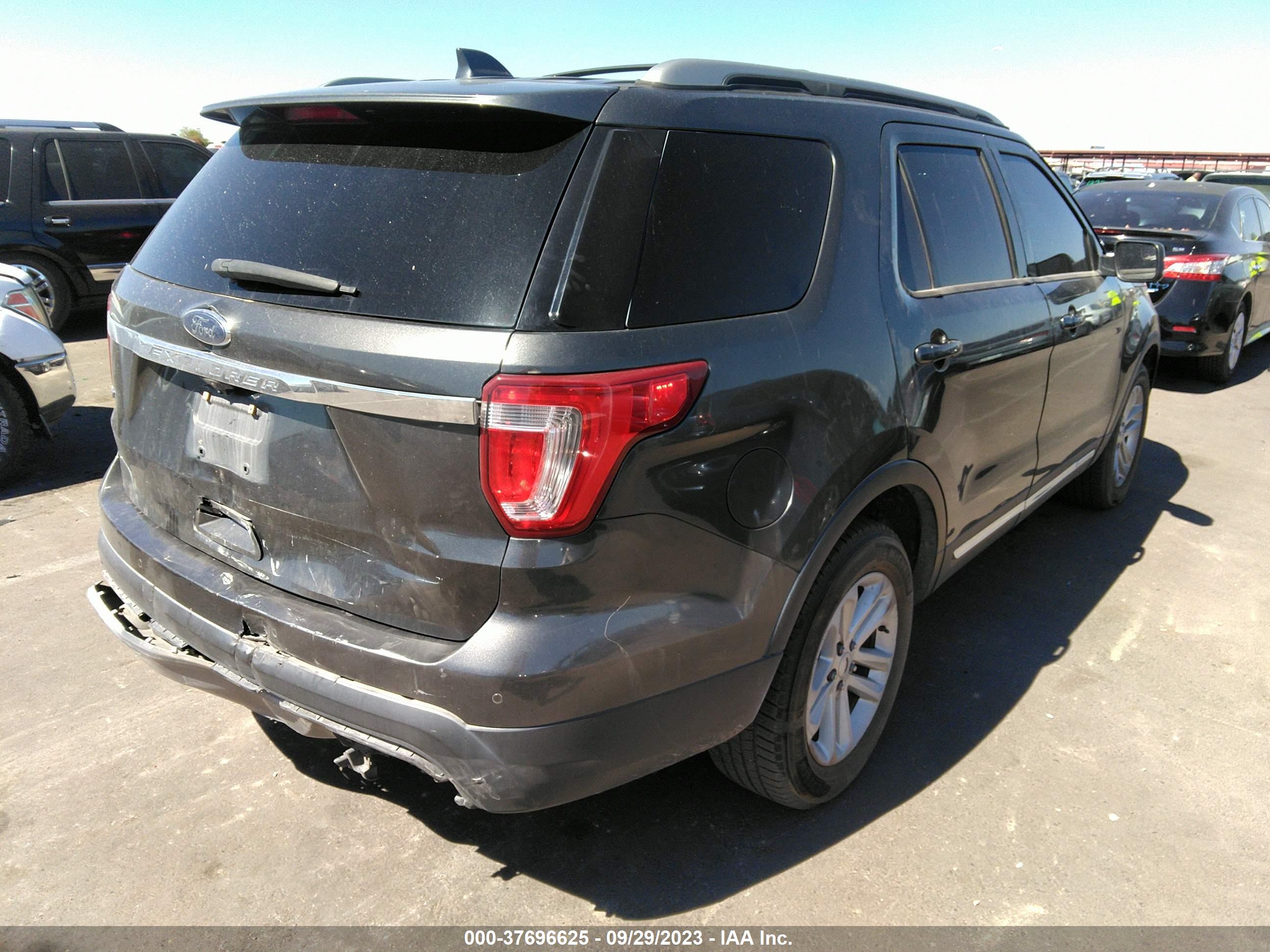 2017 FORD EXPLORER — VIN 1FM5K7D85HGC13355 — photo 4