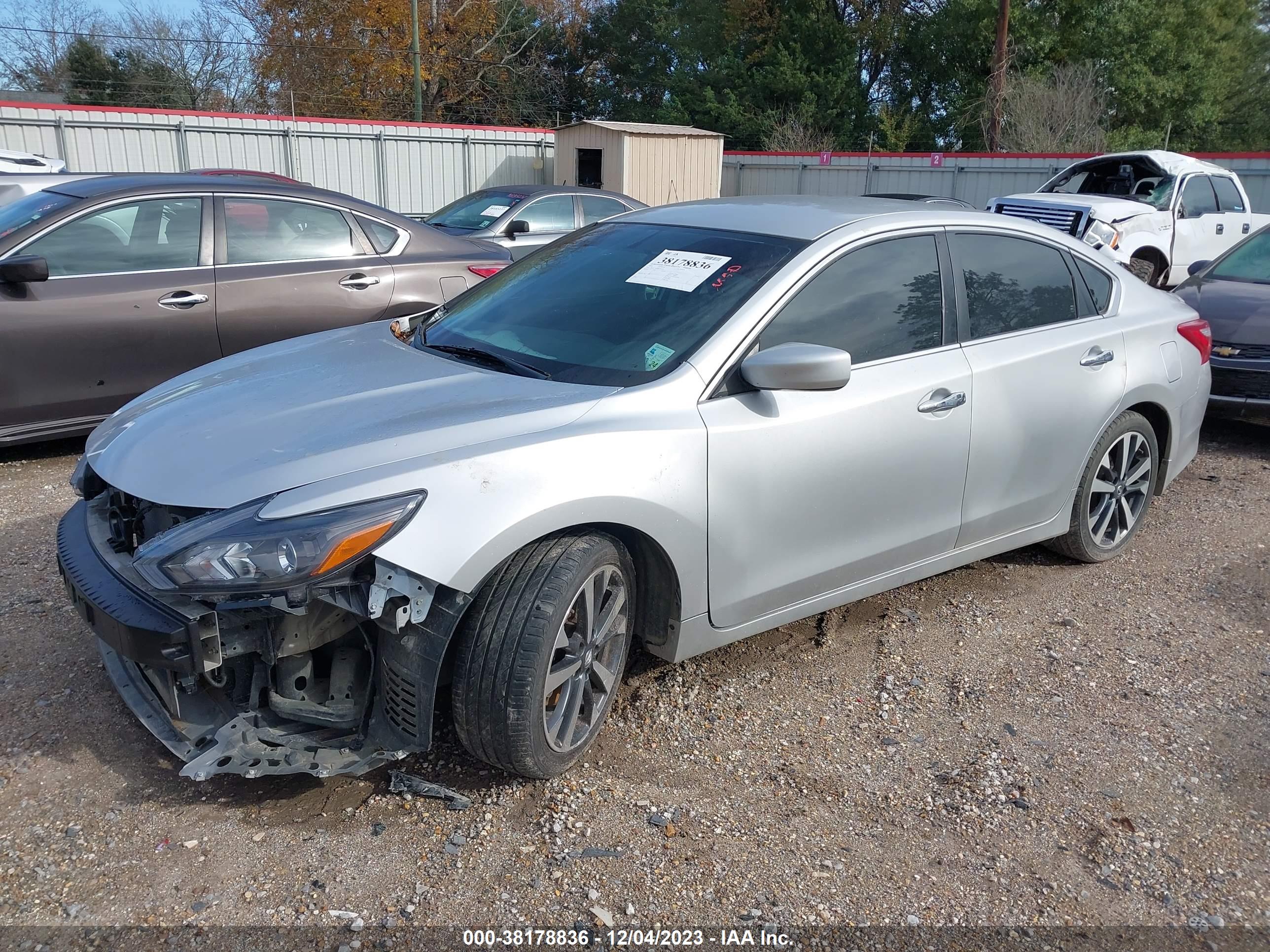 2016 NISSAN ALTIMA — VIN 1N4AL3AP7GC291605 — photo 2