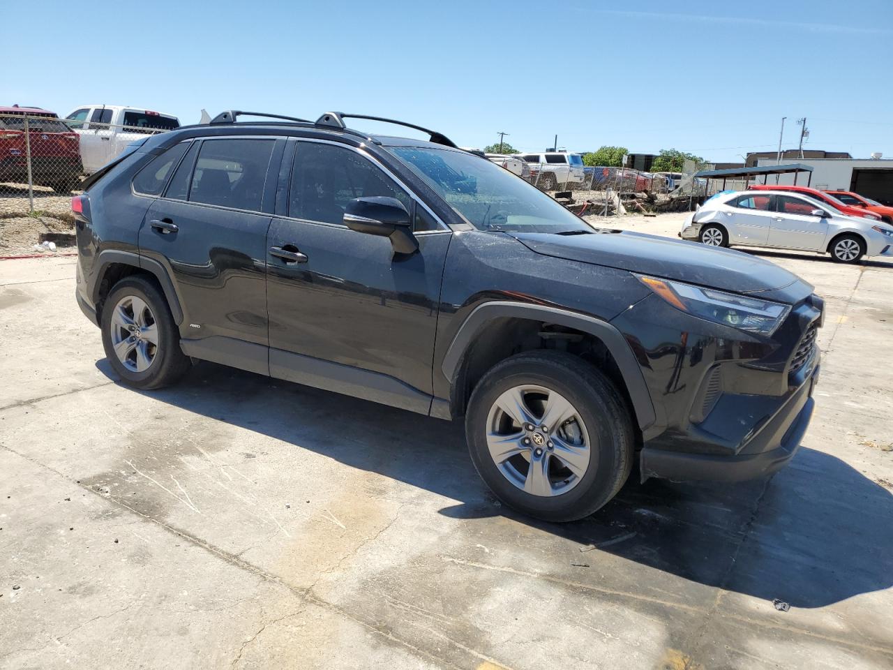 2022 TOYOTA RAV4 XLE — VIN 4T3RWRFV2NU057767 — photo 4