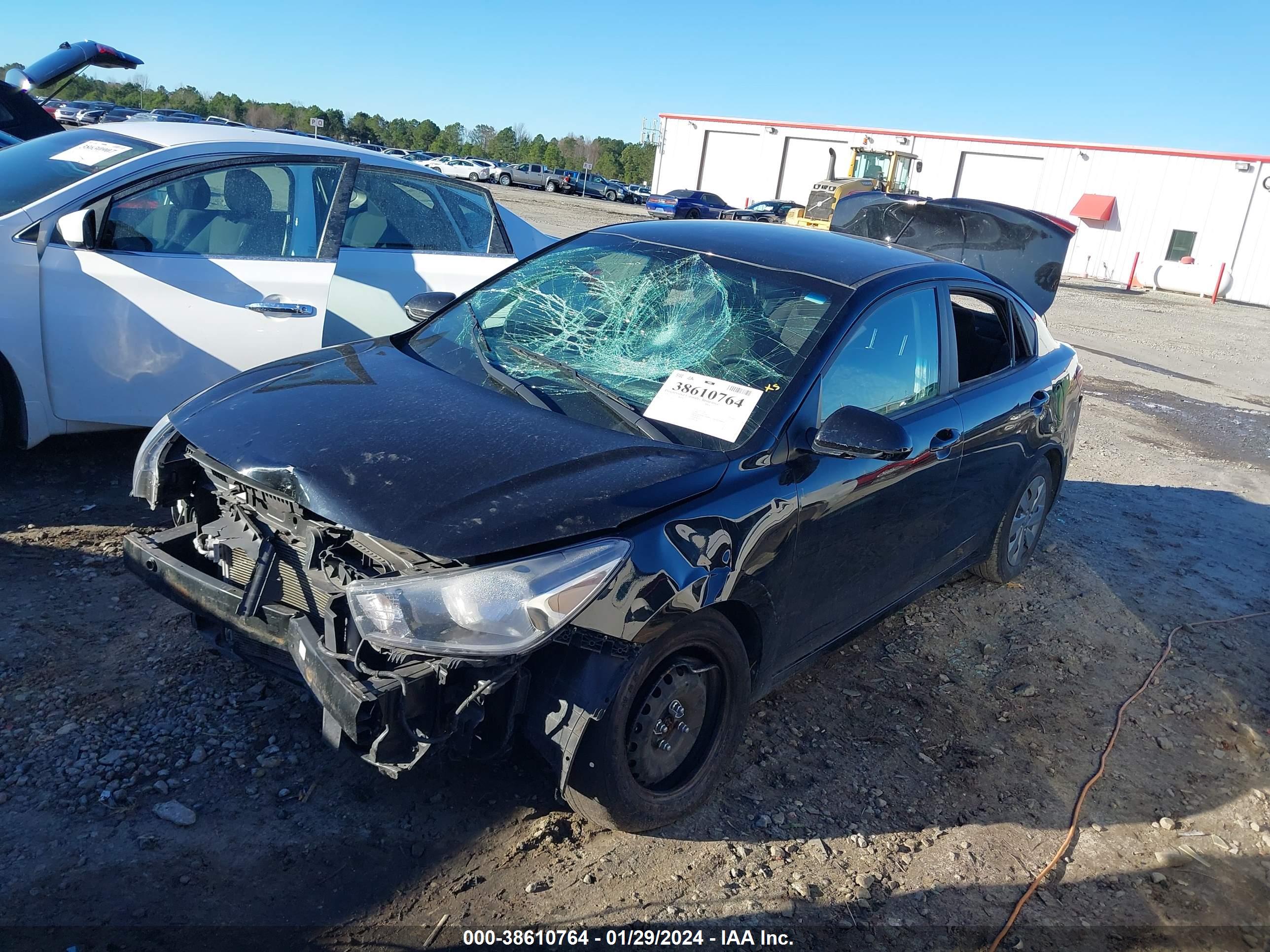 2020 KIA RIO — VIN 3KPA24AD7LE329250 — photo 2