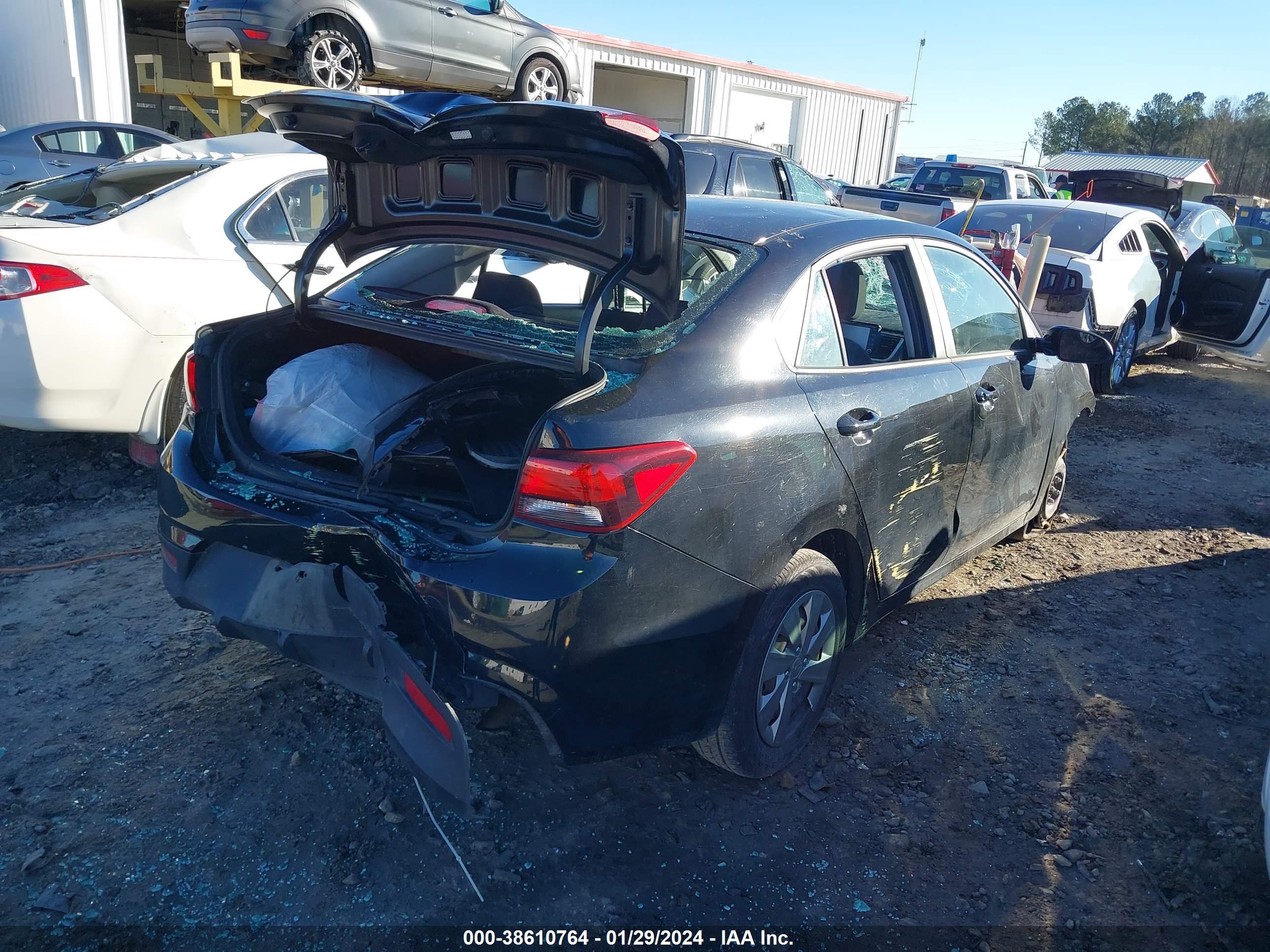 2020 KIA RIO — VIN 3KPA24AD7LE329250 — photo 4
