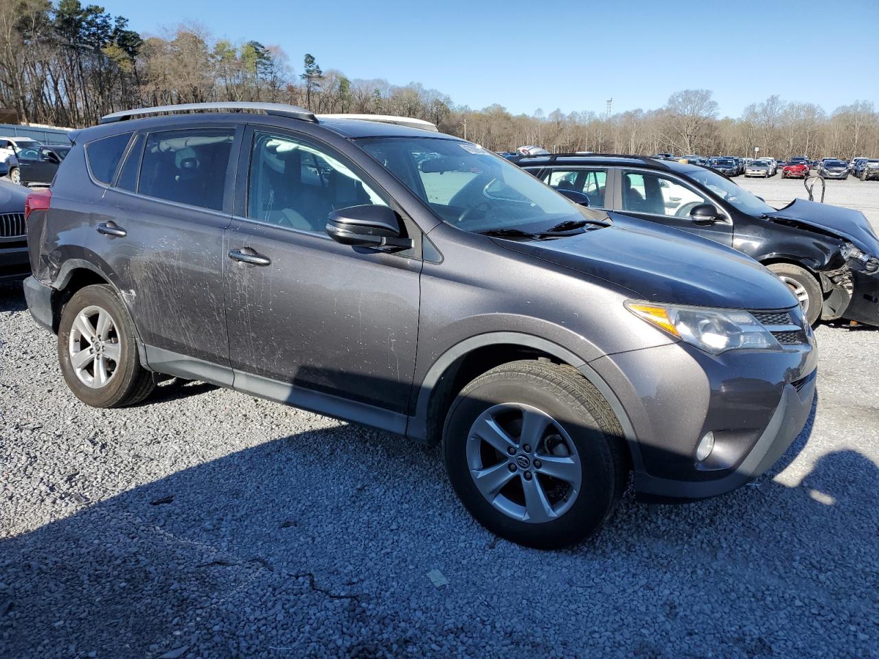 2015 TOYOTA RAV4 XLE — VIN 2T3WFREVXFW187401 — photo 4
