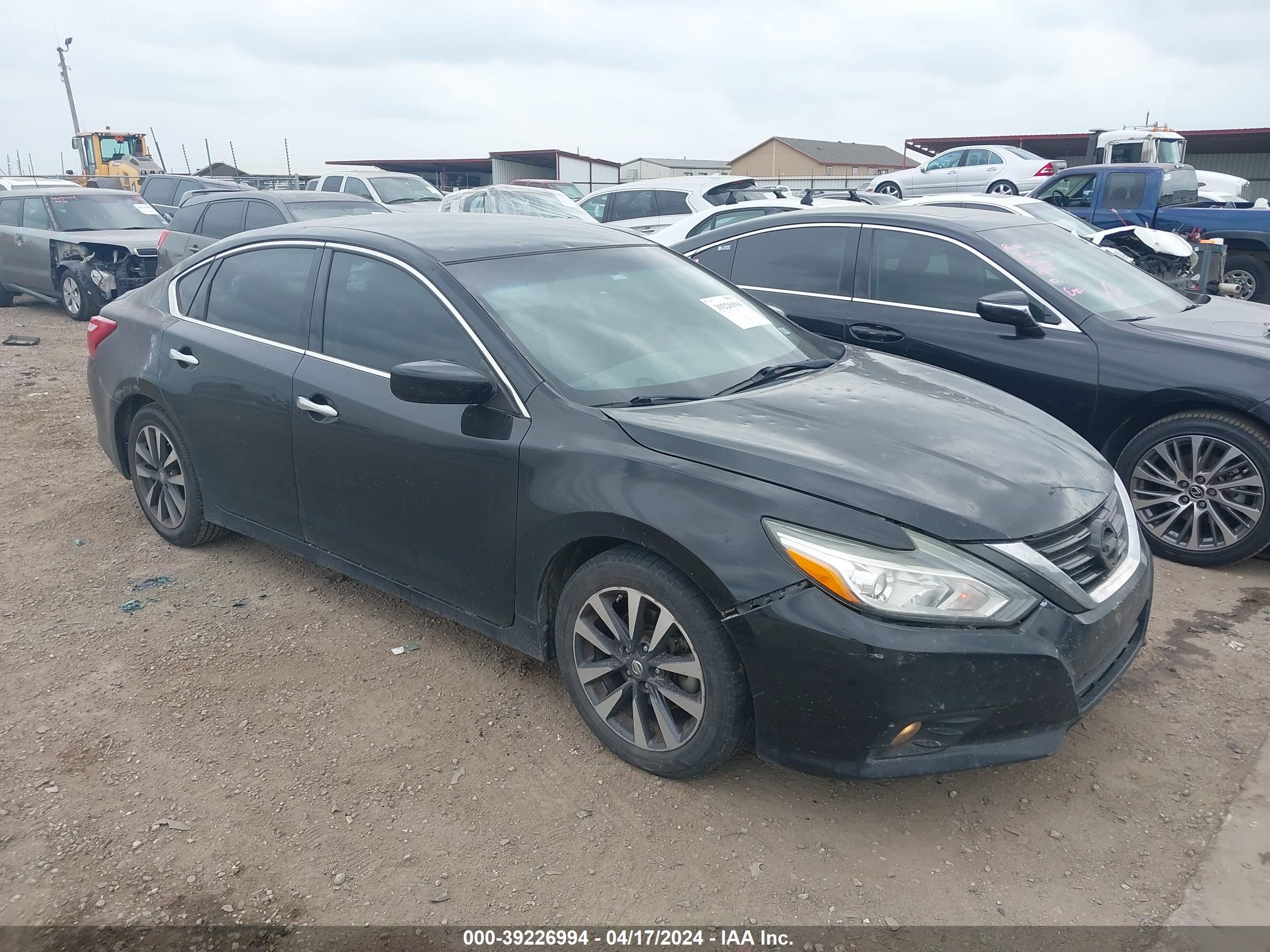 2017 NISSAN ALTIMA — VIN 1N4AL3AP7HC121004 — photo 1 of 13