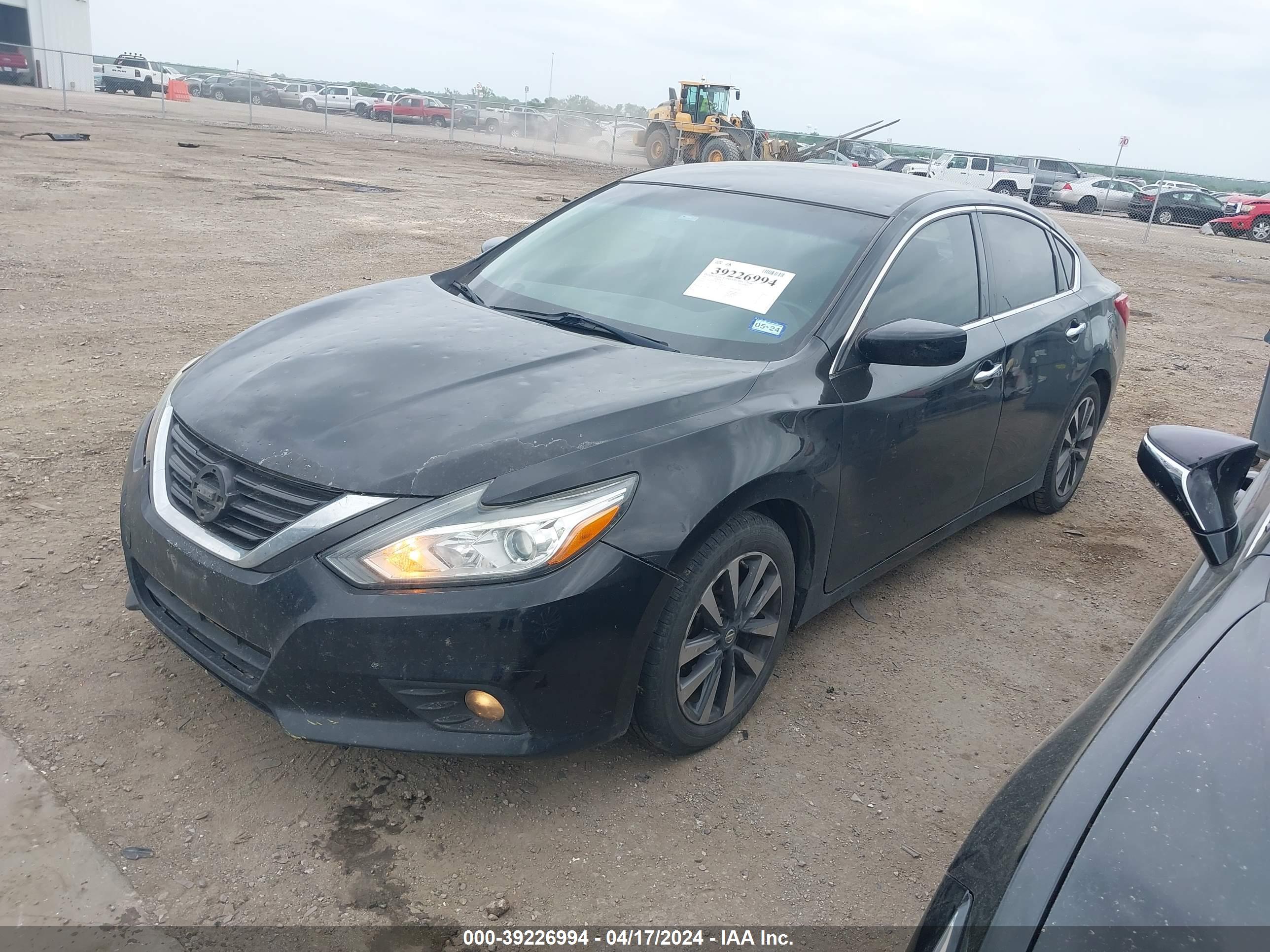2017 NISSAN ALTIMA — VIN 1N4AL3AP7HC121004 — photo 2