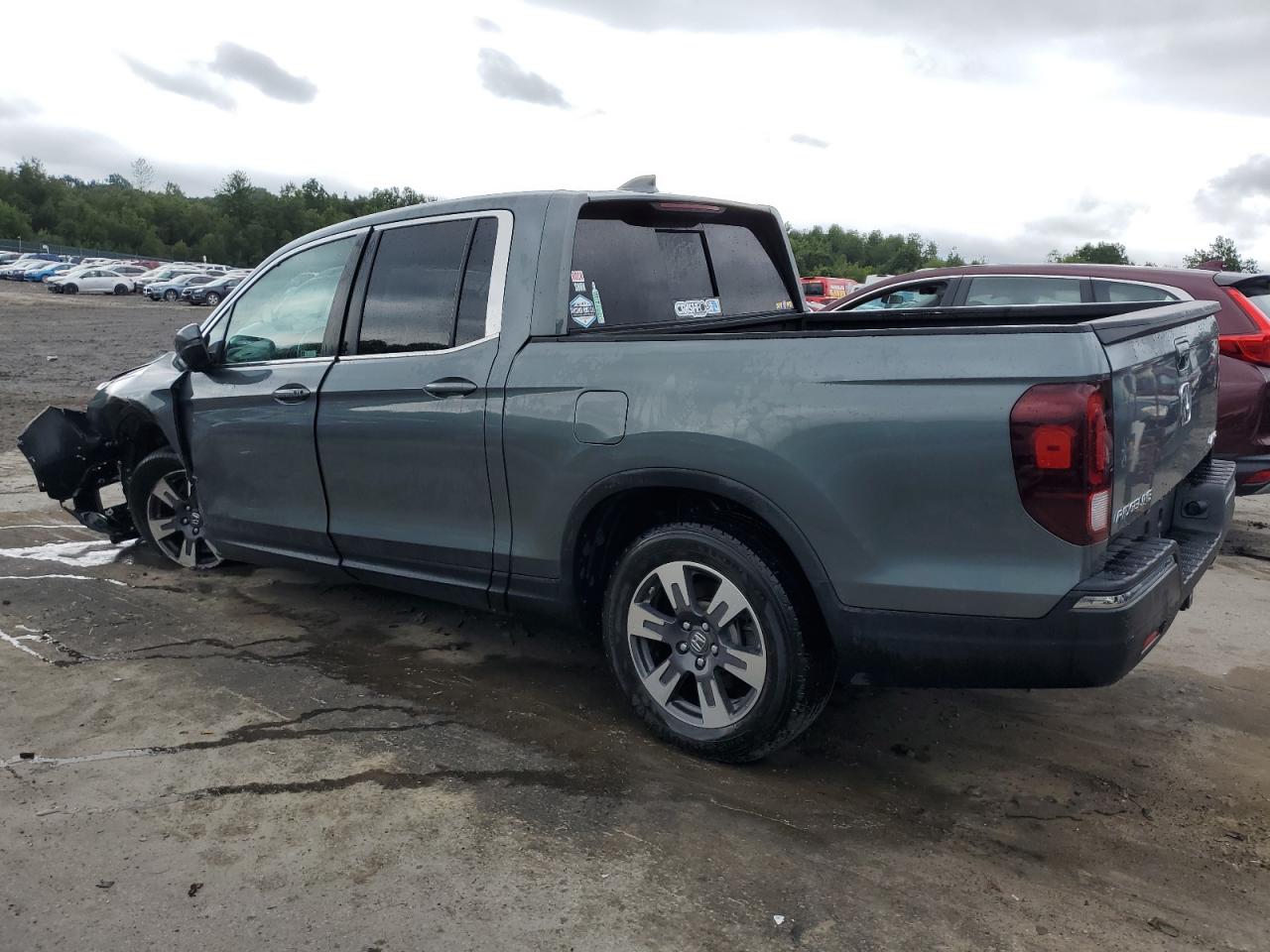 2019 HONDA RIDGELINE — VIN 5FPYK3F52KB040786 — photo 2